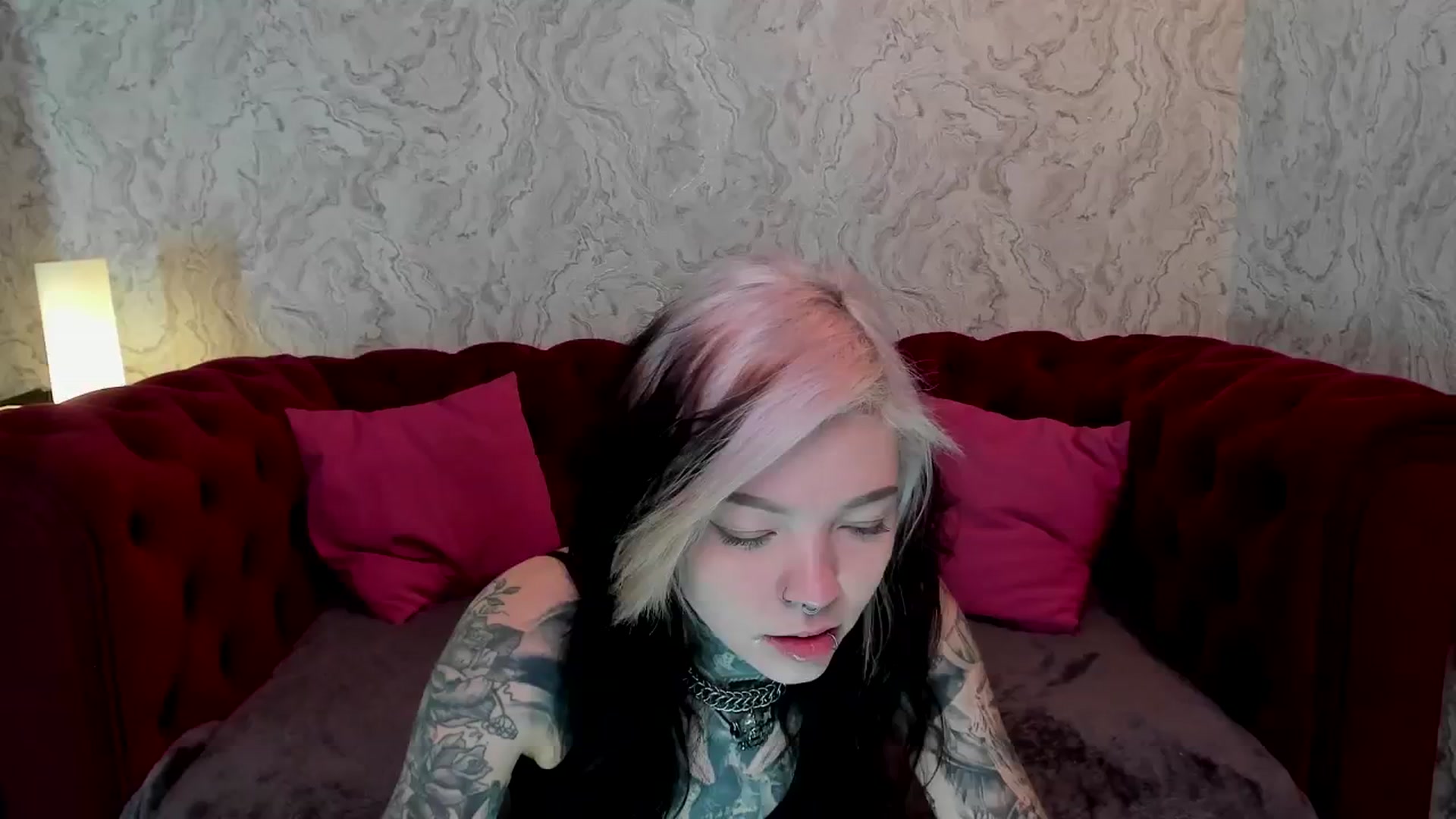 Gallery image thumbnail from LiluKayden's myfreecams stream on, 01/04/2025, 15:19 image 7 of 20