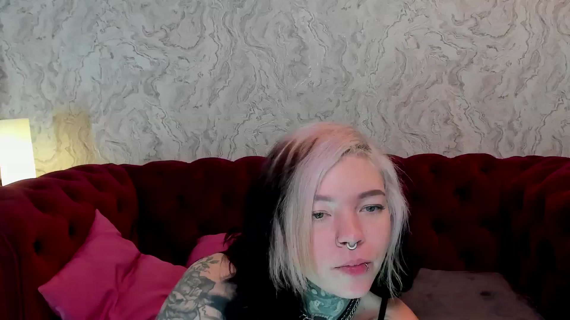 Gallery image thumbnail from LiluKayden's myfreecams stream on, 01/04/2025, 18:39 image 14 of 20