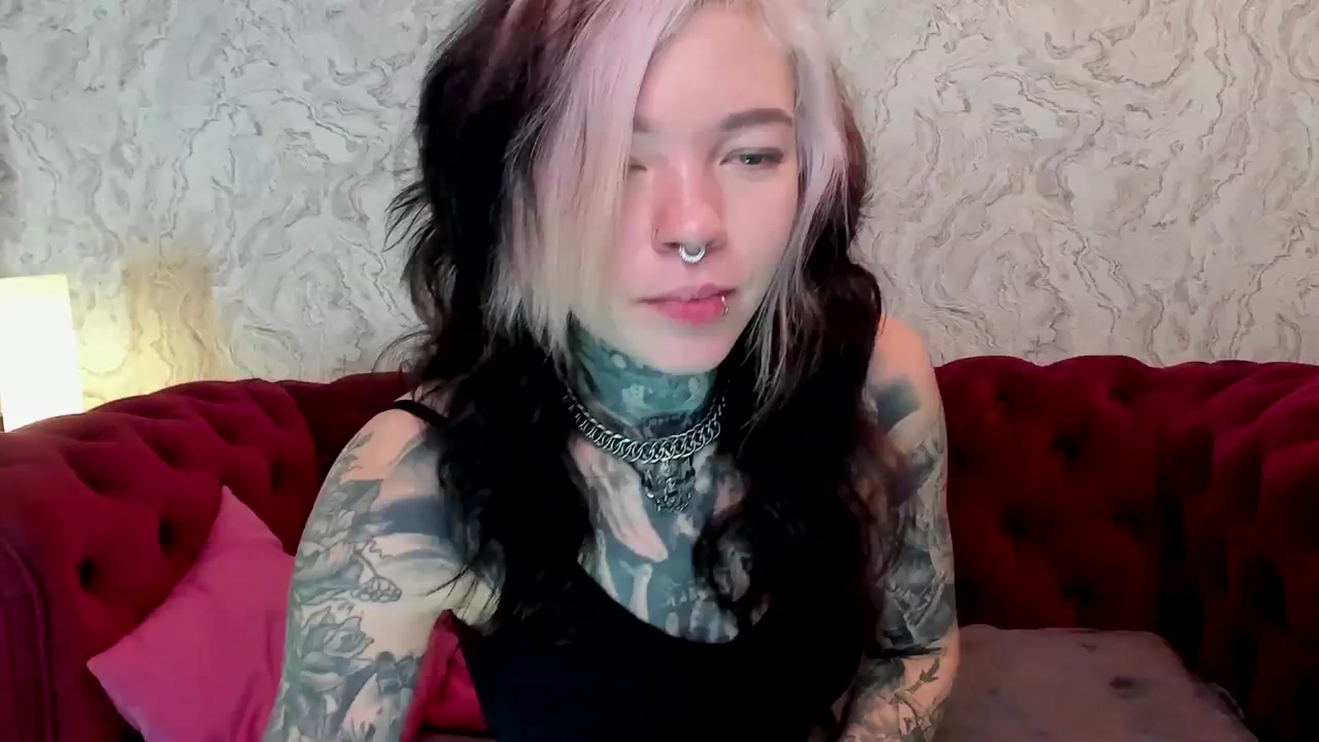 Gallery image thumbnail from LiluKayden's myfreecams stream on, 01/04/2025, 18:39 image 2 of 20
