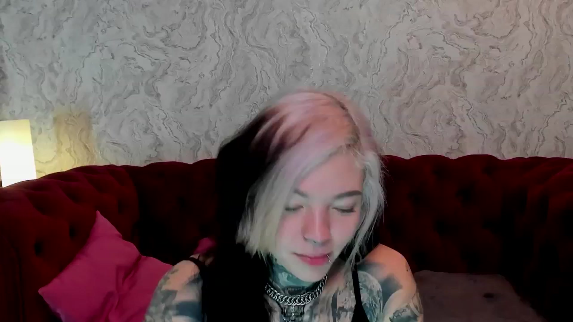 Gallery image thumbnail from LiluKayden's myfreecams stream on, 01/04/2025, 18:39 image 12 of 20