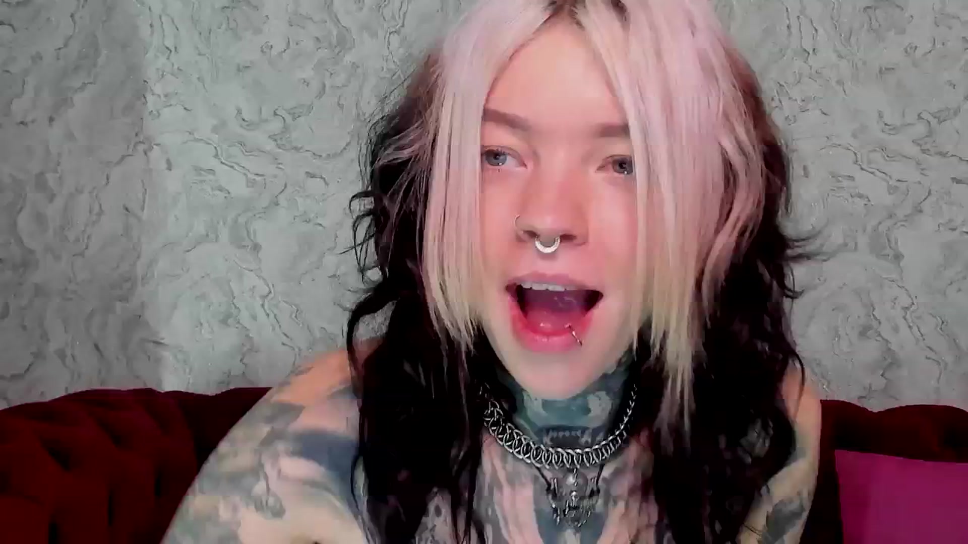 Gallery image thumbnail from LiluKayden's myfreecams stream on, 01/07/2025, 17:33 image 13 of 20