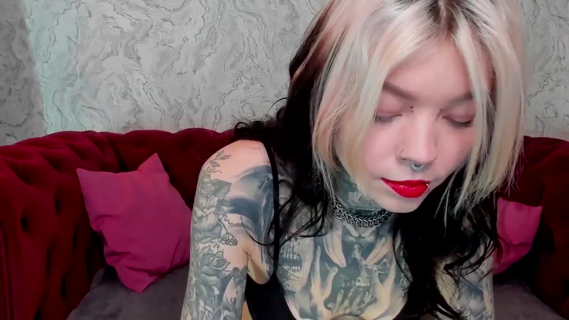 Gallery image thumbnail from LiluKayden's myfreecams stream on, 01/22/2025, 18:24 image 9 of 20