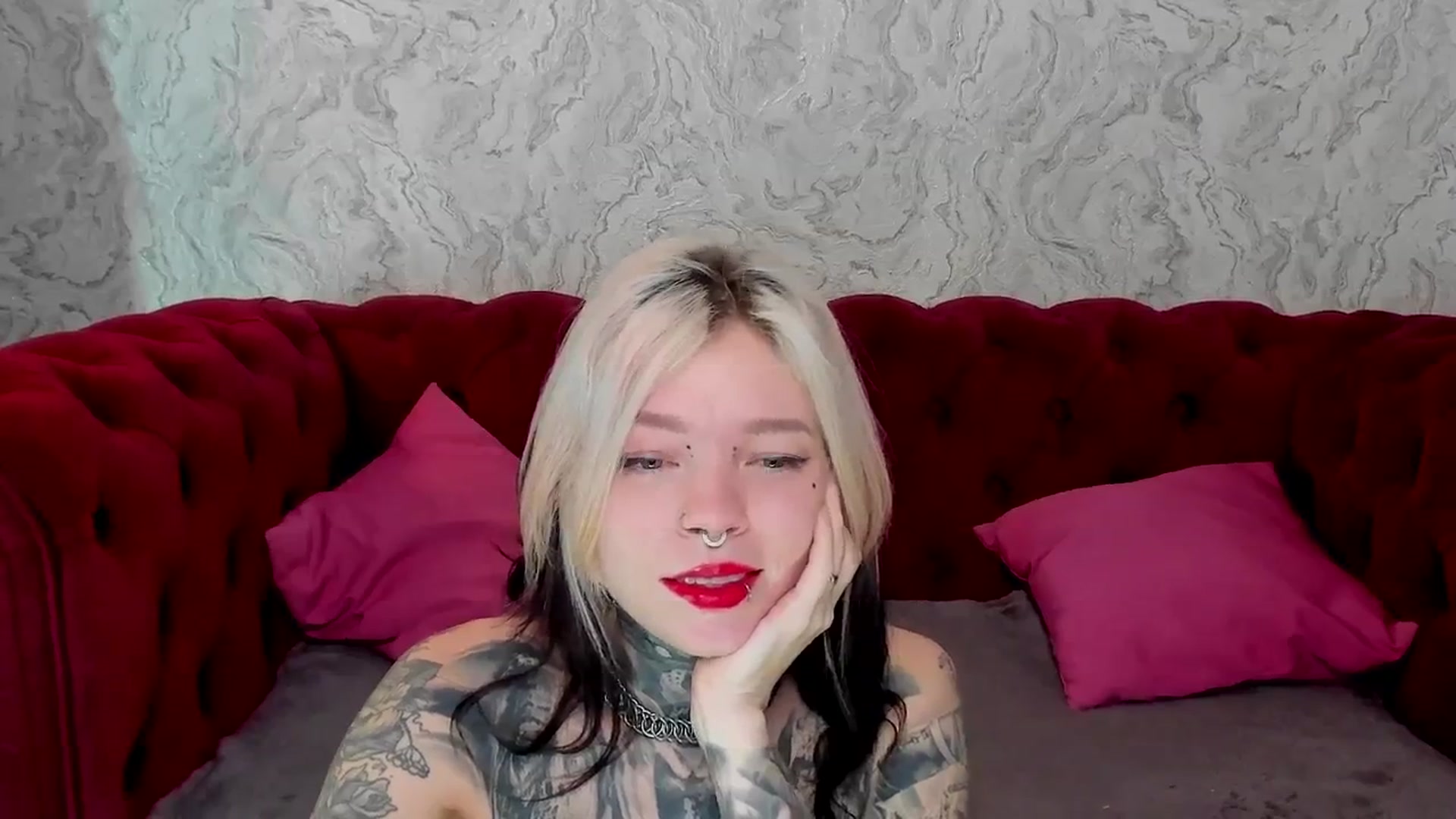 Gallery image thumbnail from LiluKayden's myfreecams stream on, 01/22/2025, 19:35 image 6 of 20