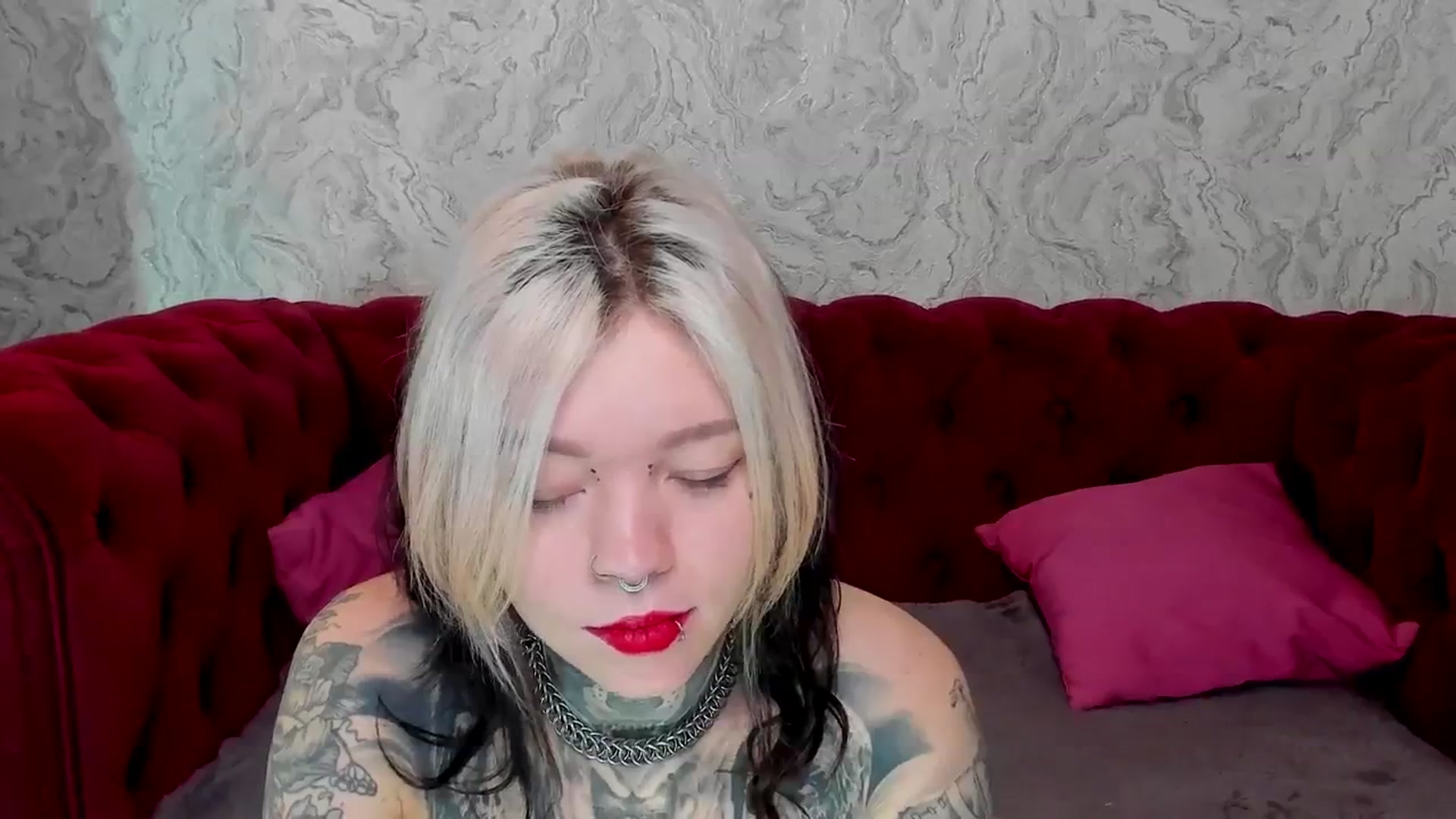 Gallery image thumbnail from LiluKayden's myfreecams stream on, 01/22/2025, 19:35 image 18 of 20