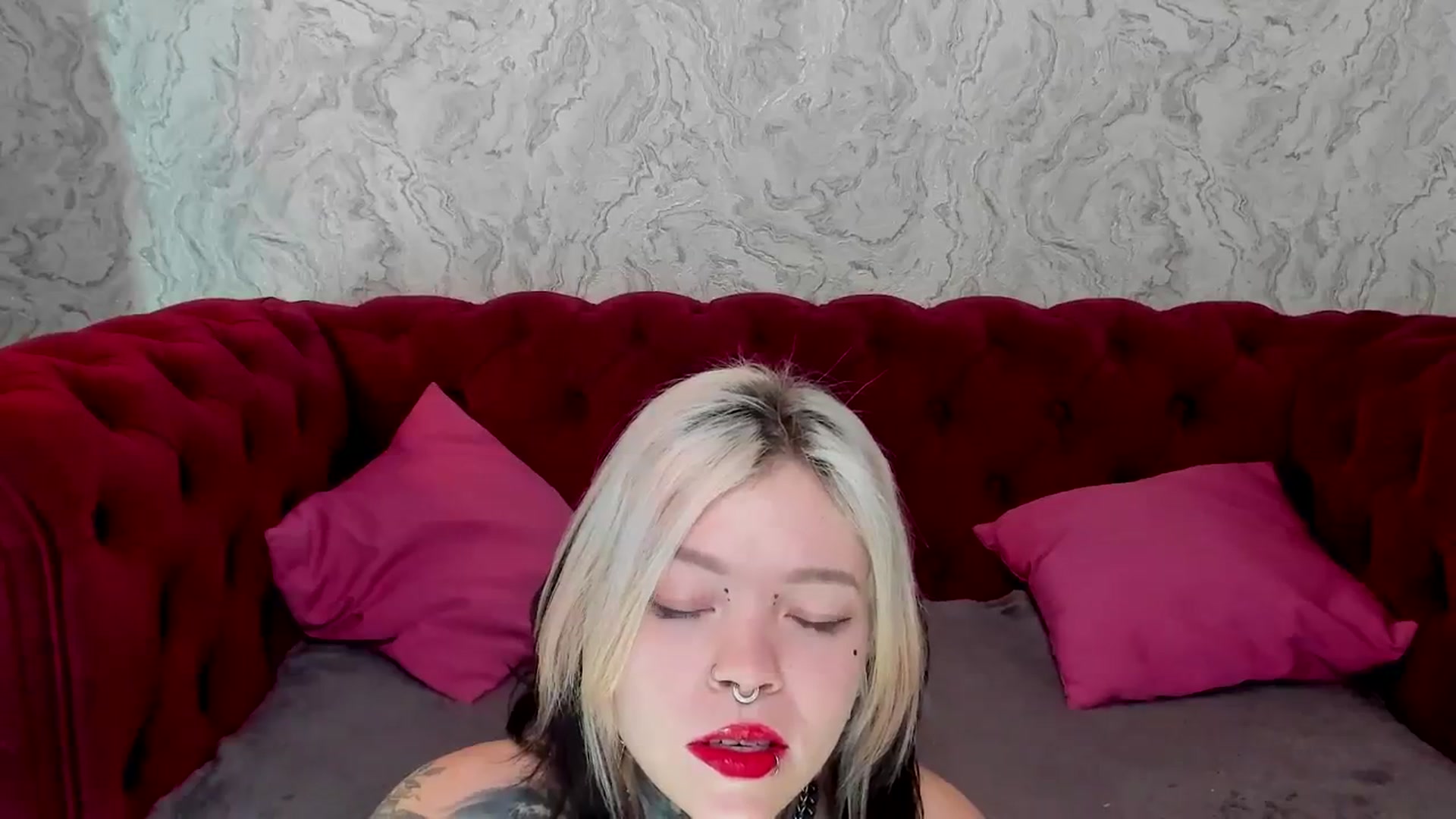 Gallery image thumbnail from LiluKayden's myfreecams stream on, 01/22/2025, 19:35 image 12 of 20
