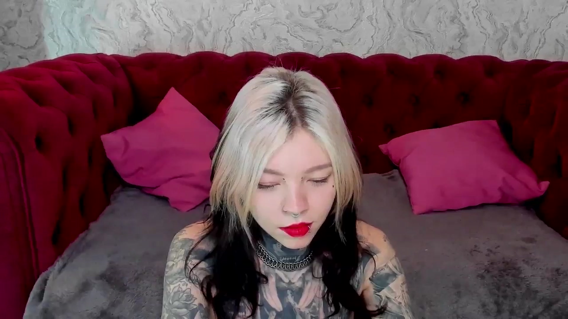 Gallery image thumbnail from LiluKayden's myfreecams stream on, 01/22/2025, 20:04 image 16 of 20