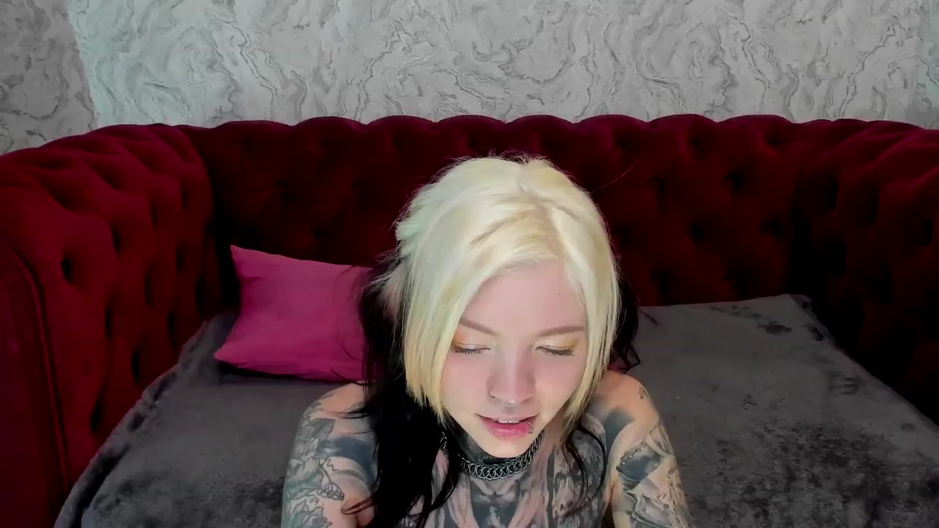Gallery image thumbnail from LiluKayden's myfreecams stream on, 01/25/2025, 20:18 image 17 of 20