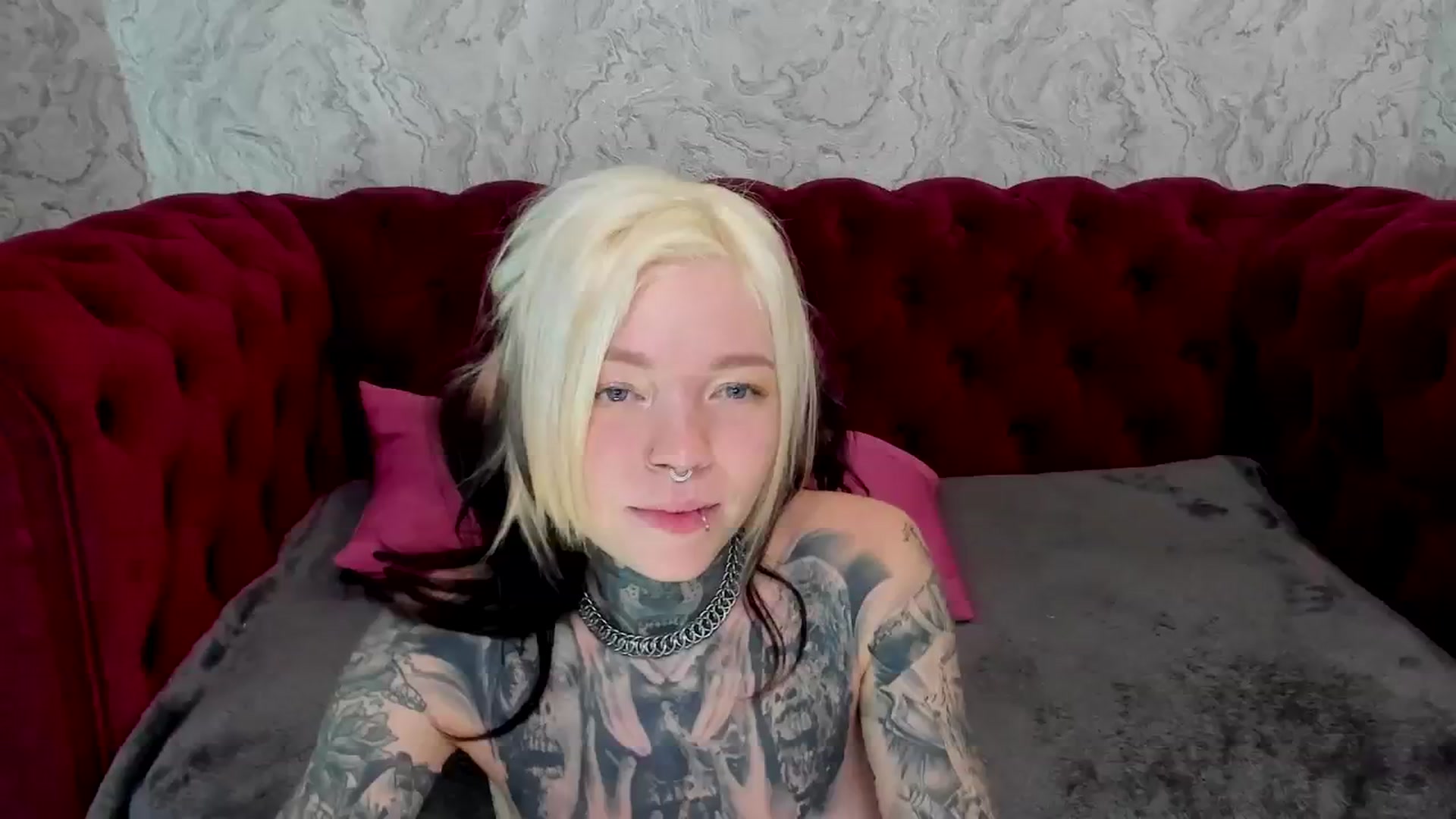Gallery image thumbnail from LiluKayden's myfreecams stream on, 01/25/2025, 20:18 image 16 of 20