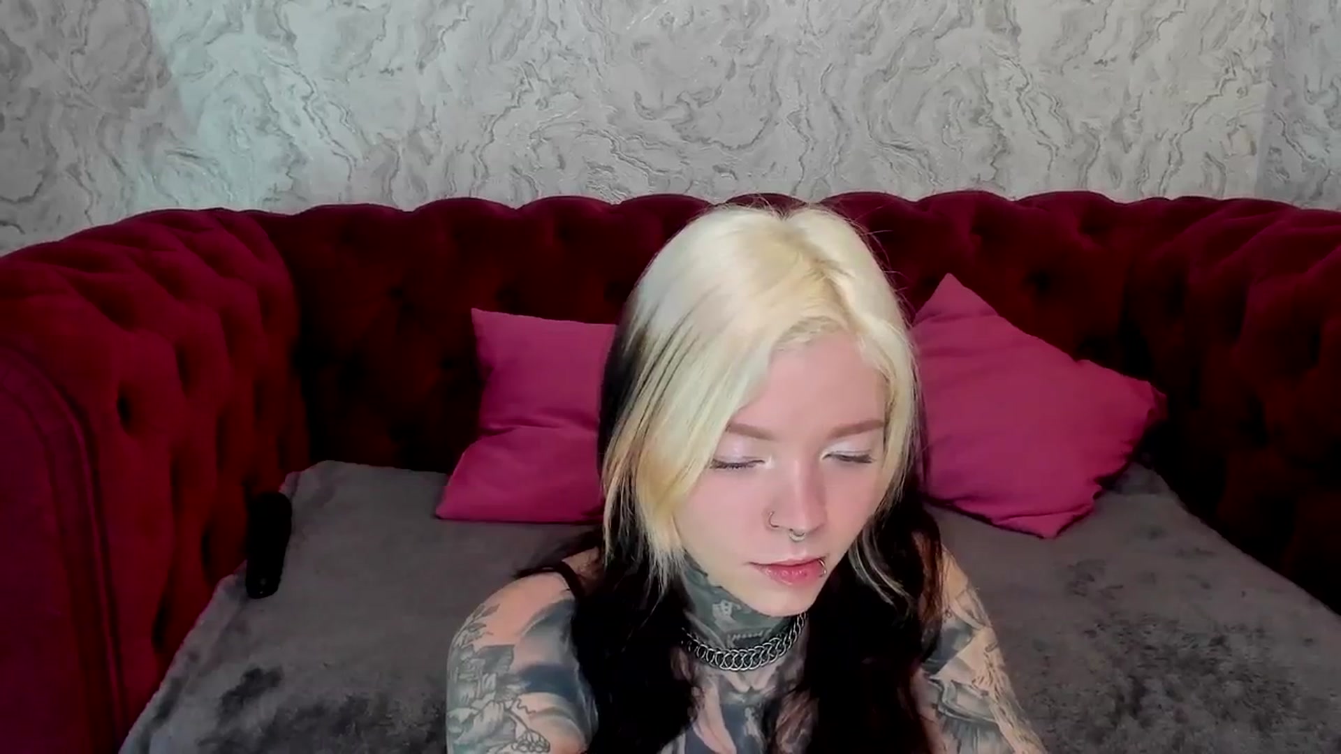 Gallery image thumbnail from LiluKayden's myfreecams stream on, 01/27/2025, 16:57 image 5 of 20