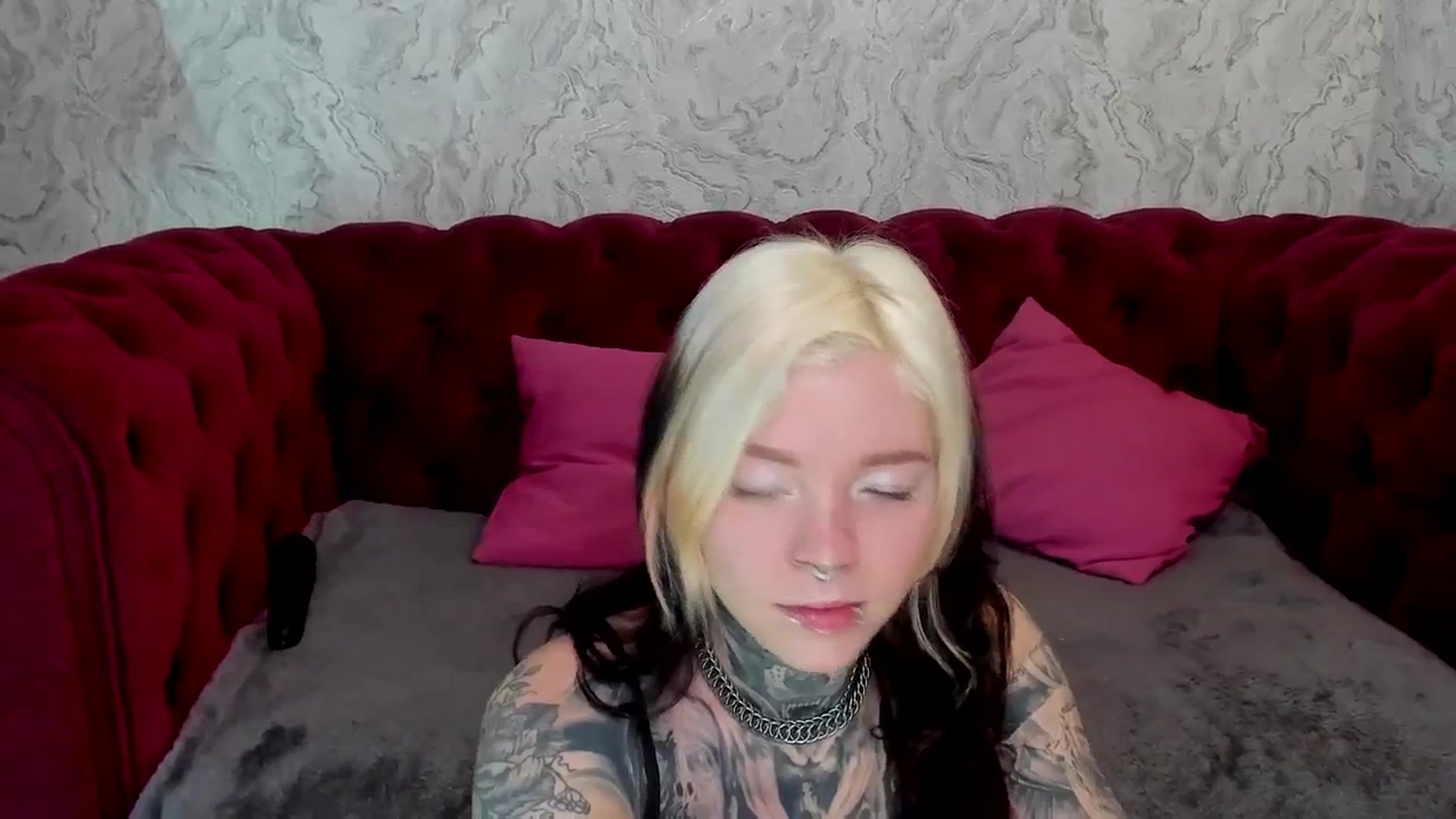 Gallery image thumbnail from LiluKayden's myfreecams stream on, 01/27/2025, 16:57 image 7 of 20