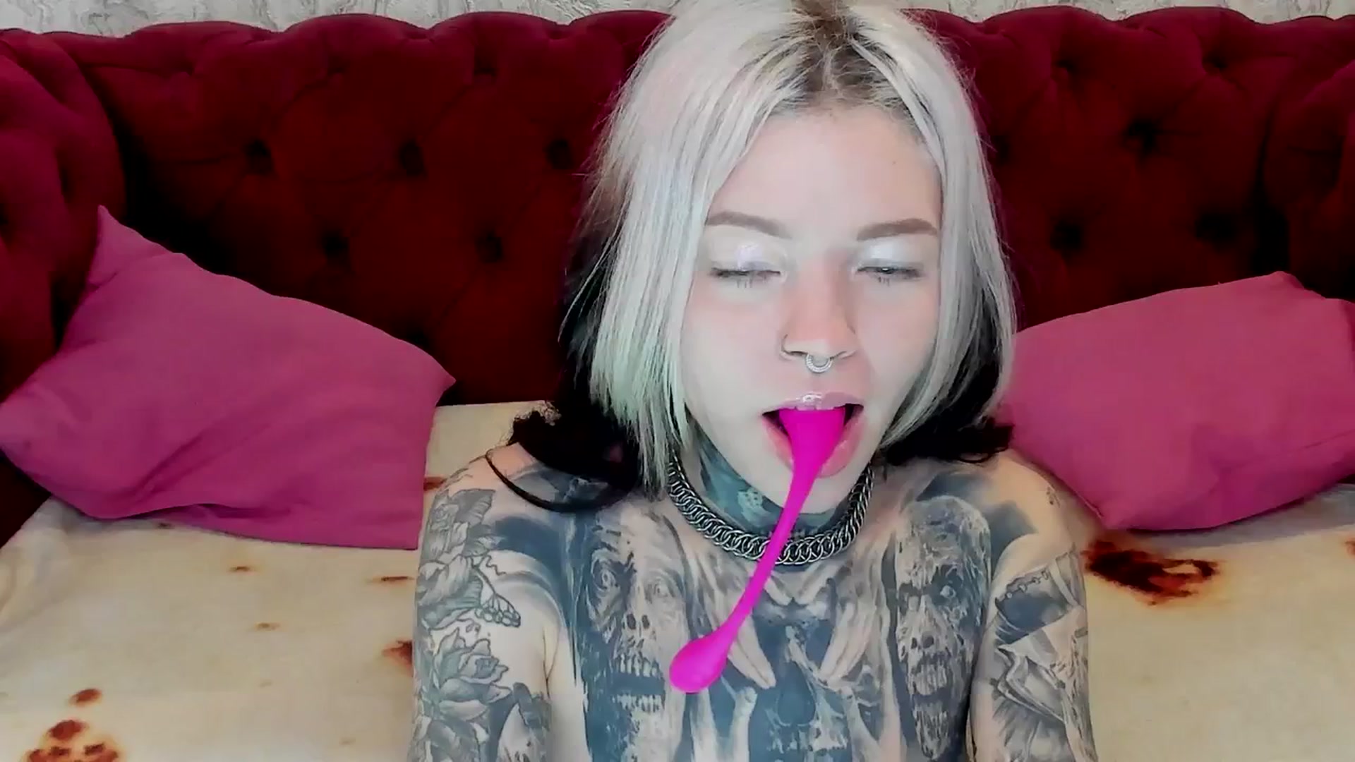 Gallery image thumbnail from LiluKayden's myfreecams stream on, 03/14/2025, 10:59 image 17 of 20