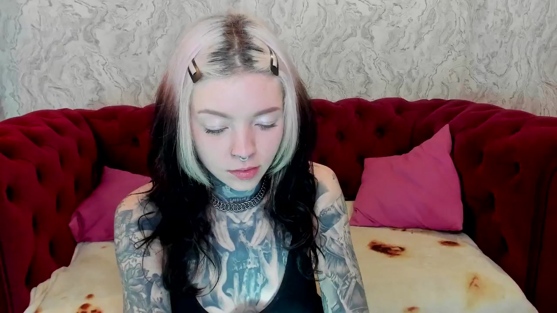 Gallery image thumbnail from LiluKayden's myfreecams stream on, 03/14/2025, 16:02 image 10 of 20