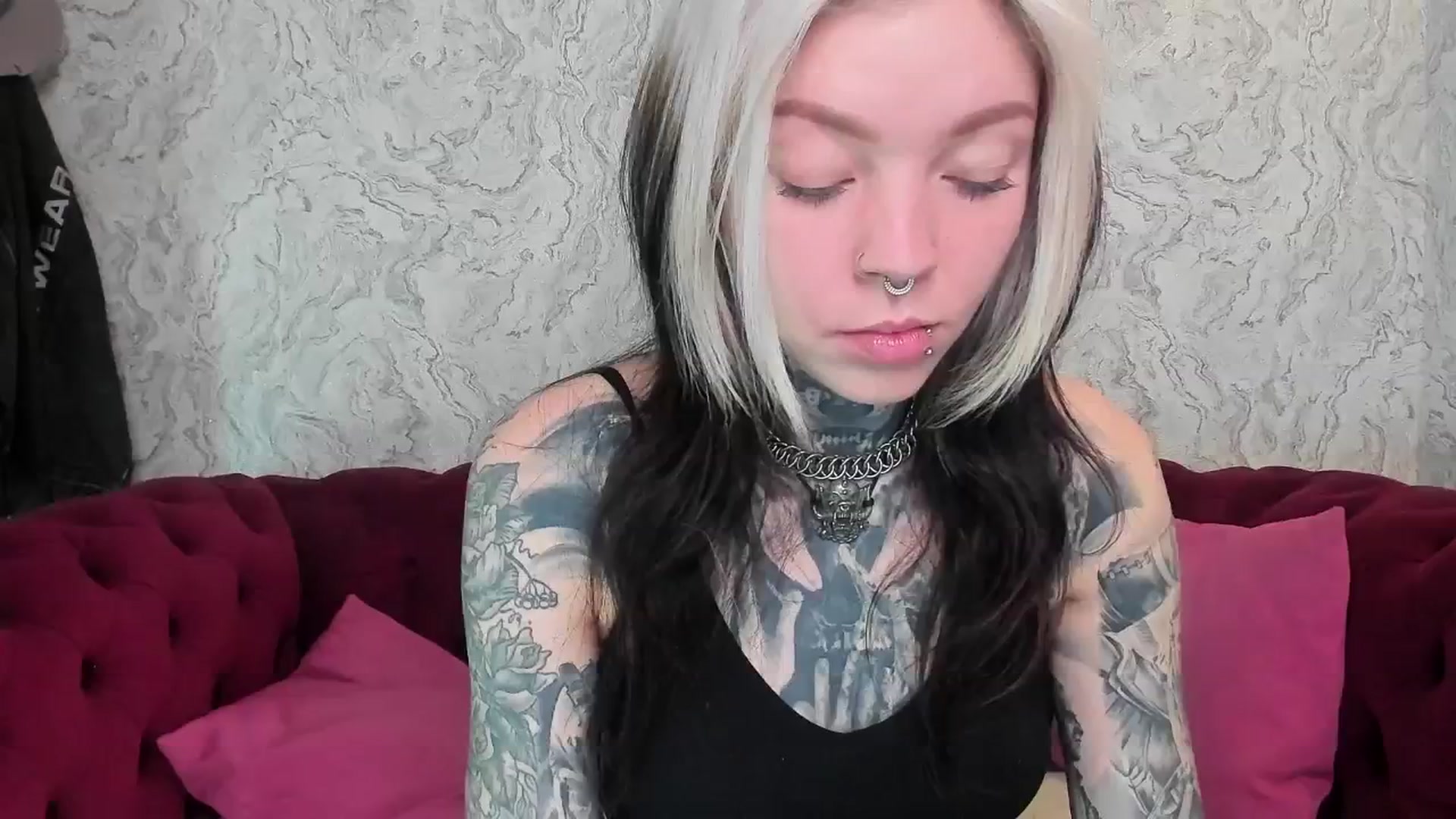 Gallery image thumbnail from LiluKayden's myfreecams stream on, 03/28/2025, 17:07 image 10 of 20