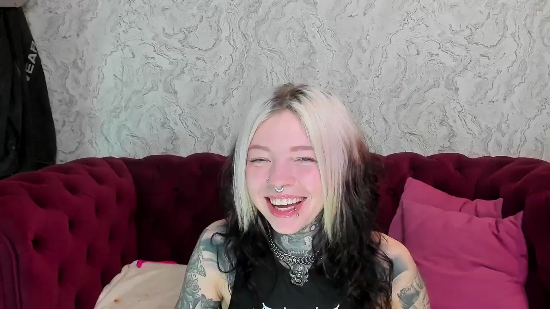 Gallery image thumbnail from LiluKayden's myfreecams stream on, 03/30/2025, 17:20 image 5 of 20