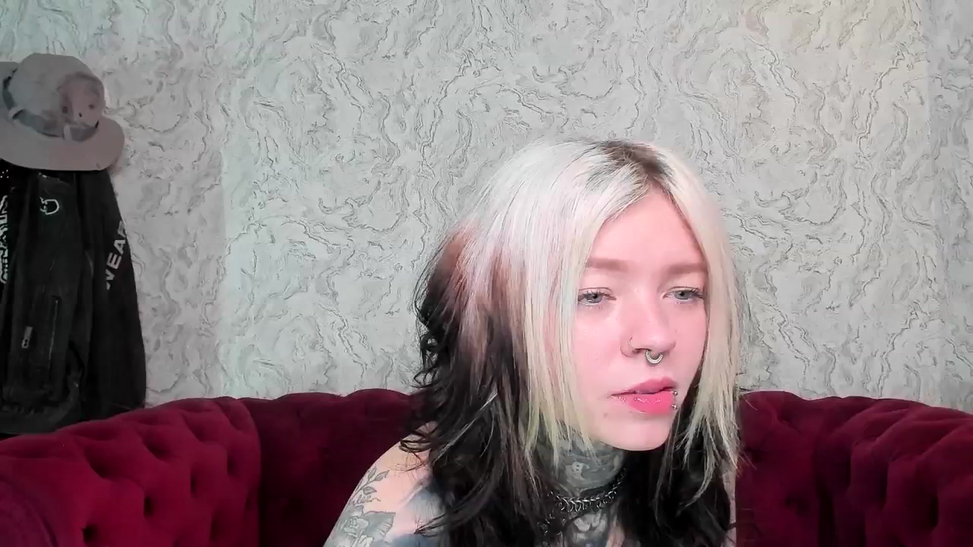 Gallery image thumbnail from LiluKayden's myfreecams stream on, 03/31/2025, 18:10 image 16 of 20