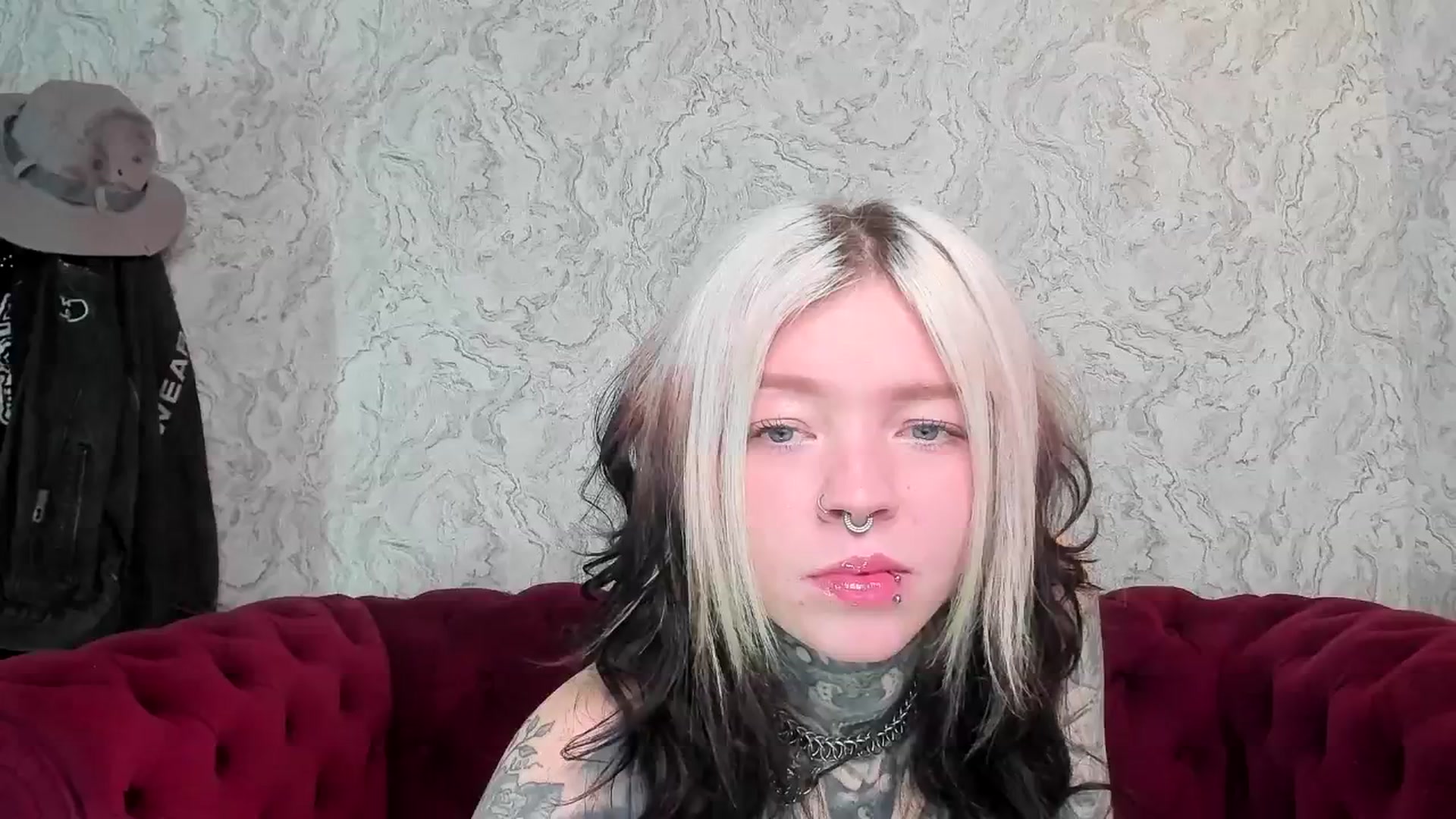 Gallery image thumbnail from LiluKayden's myfreecams stream on, 03/31/2025, 18:10 image 17 of 20