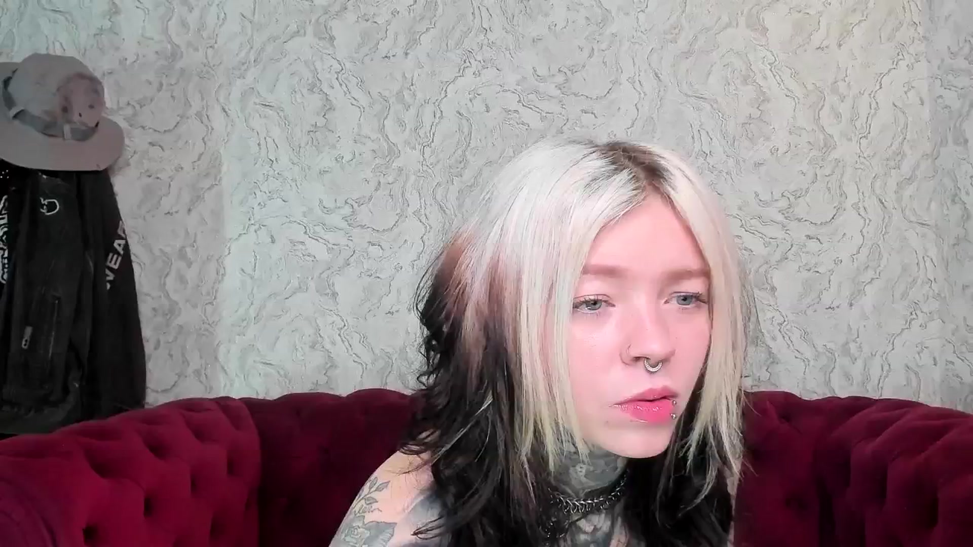 Gallery image thumbnail from LiluKayden's myfreecams stream on, 03/31/2025, 18:10 image 15 of 20