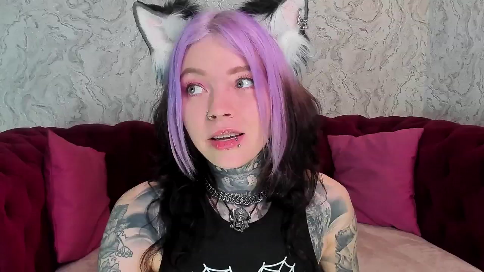 Gallery image thumbnail from LiluKayden's myfreecams stream on, 04/14/2025, 16:03 image 2 of 20