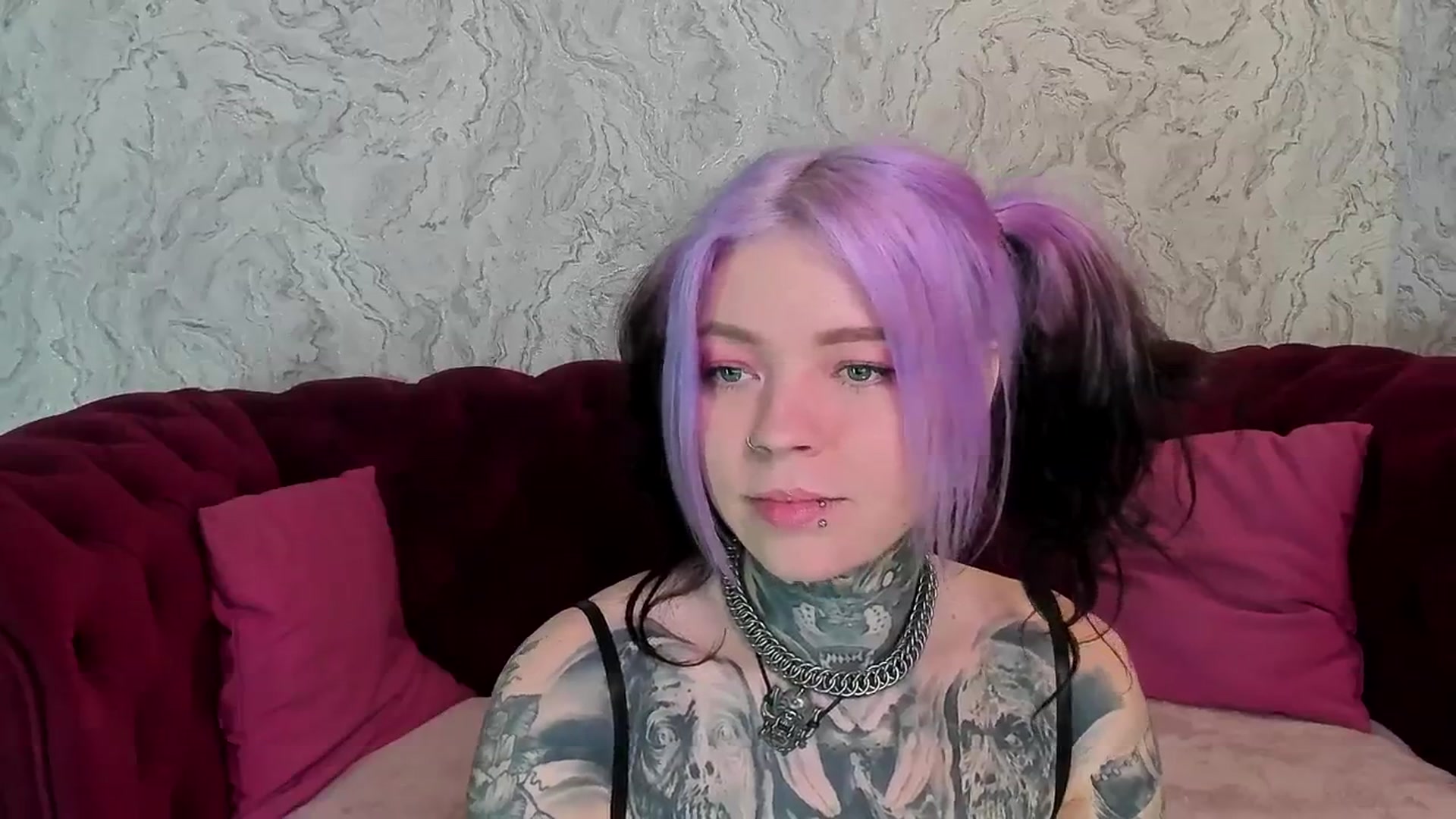 Gallery image thumbnail from LiluKayden's myfreecams stream on, 04/14/2025, 17:28 image 11 of 20