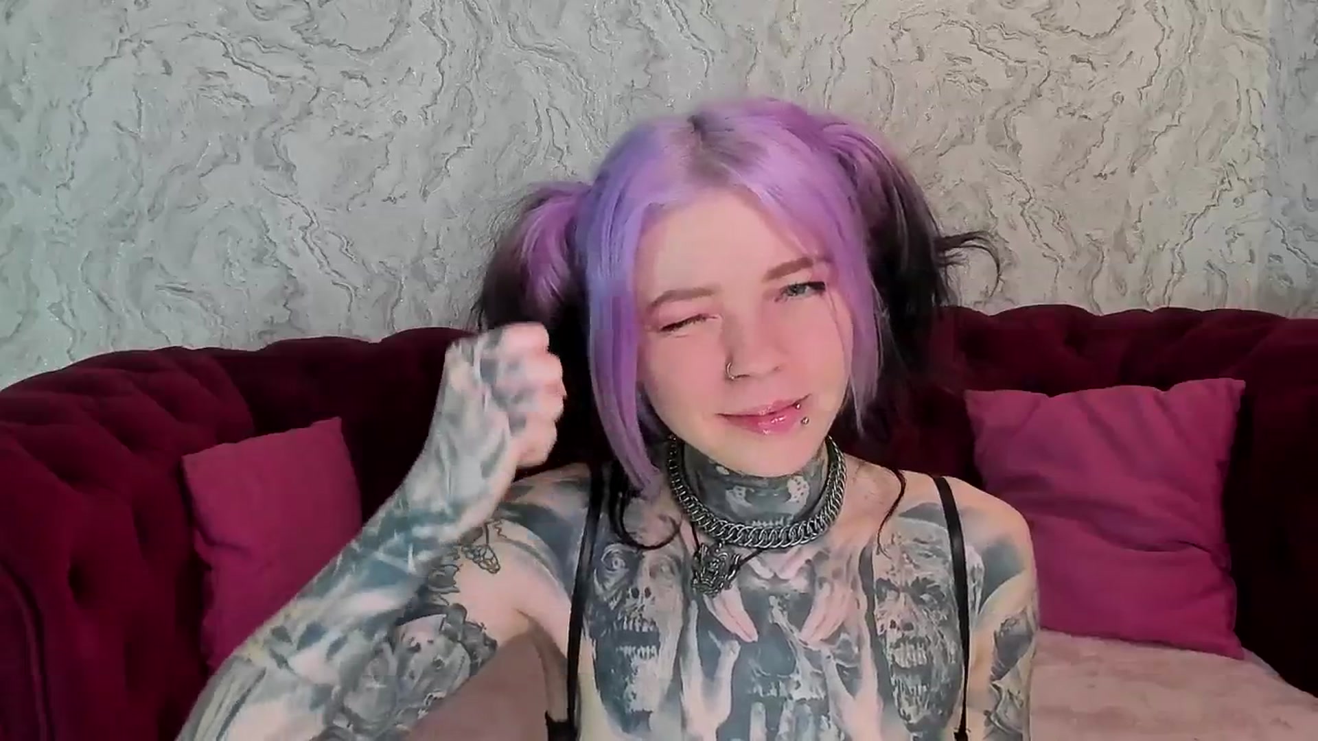 Gallery image thumbnail from LiluKayden's myfreecams stream on, 04/14/2025, 17:28 image 5 of 20