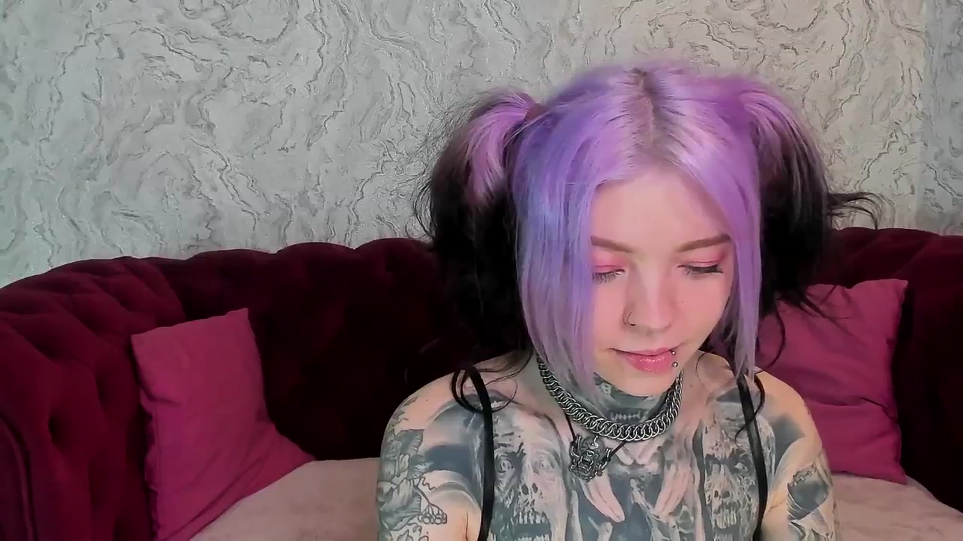 Gallery image thumbnail from LiluKayden's myfreecams stream on, 04/14/2025, 17:28 image 19 of 20