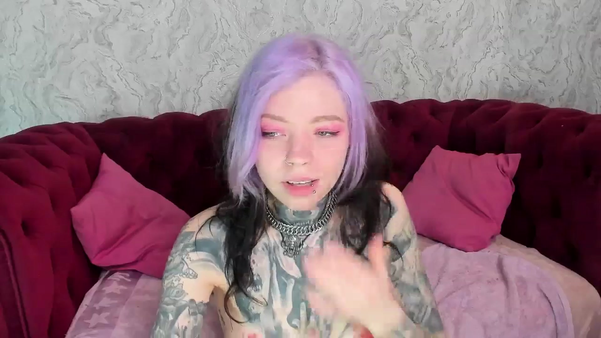 Gallery image thumbnail from LiluKayden's myfreecams stream on, 04/15/2025, 17:12 image 18 of 20