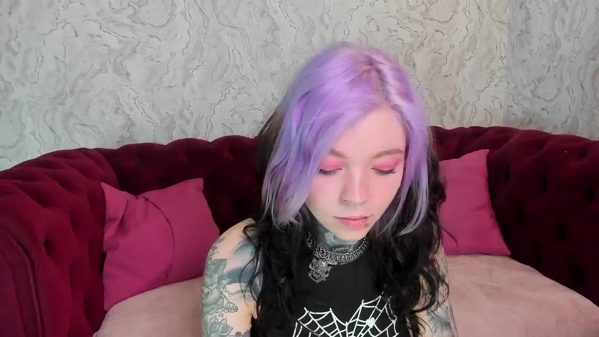 Gallery image thumbnail from LiluKayden's myfreecams stream on, 04/15/2025, 18:27 image 9 of 20