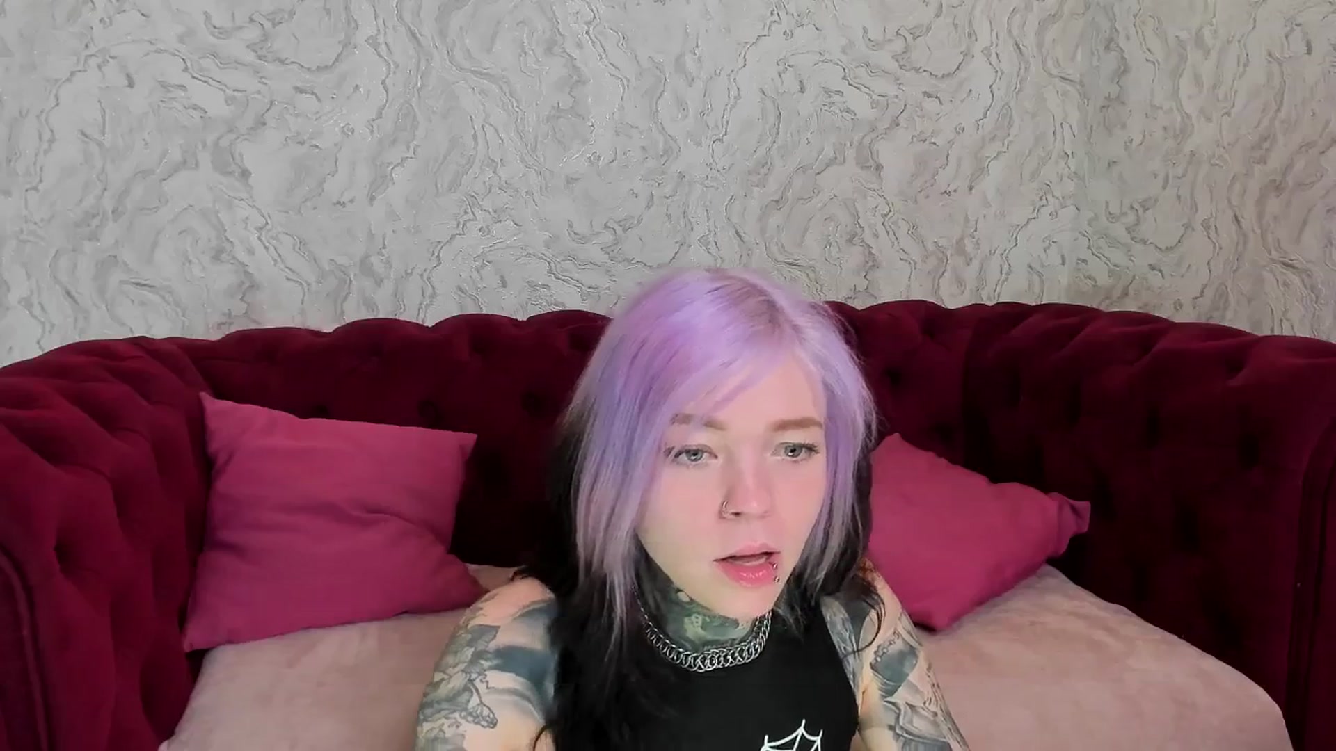 Gallery image thumbnail from LiluKayden's myfreecams stream on, 04/16/2025, 16:36 image 18 of 20