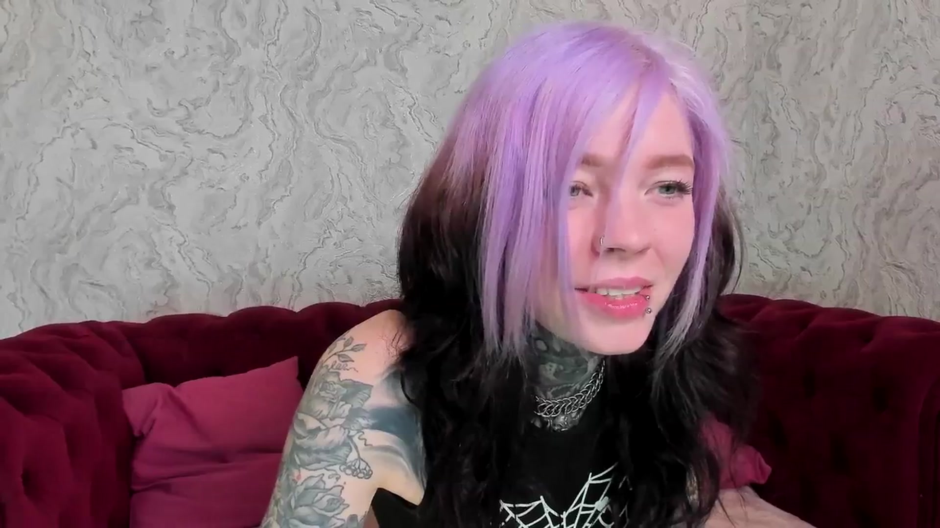 Gallery image thumbnail from LiluKayden's myfreecams stream on, 04/16/2025, 16:36 image 16 of 20