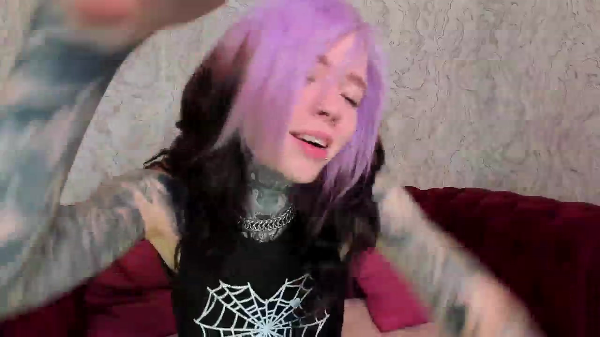 Gallery image thumbnail from LiluKayden's myfreecams stream on, 04/16/2025, 16:36 image 14 of 20