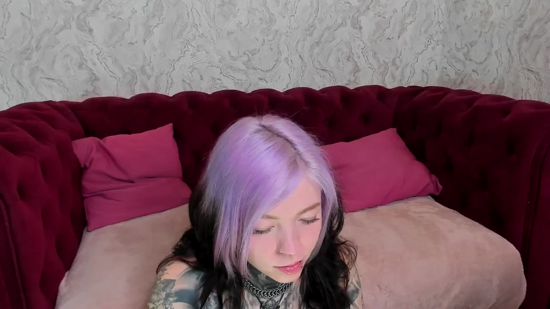 Gallery image thumbnail from LiluKayden's myfreecams stream on, 04/16/2025, 16:36 image 10 of 20