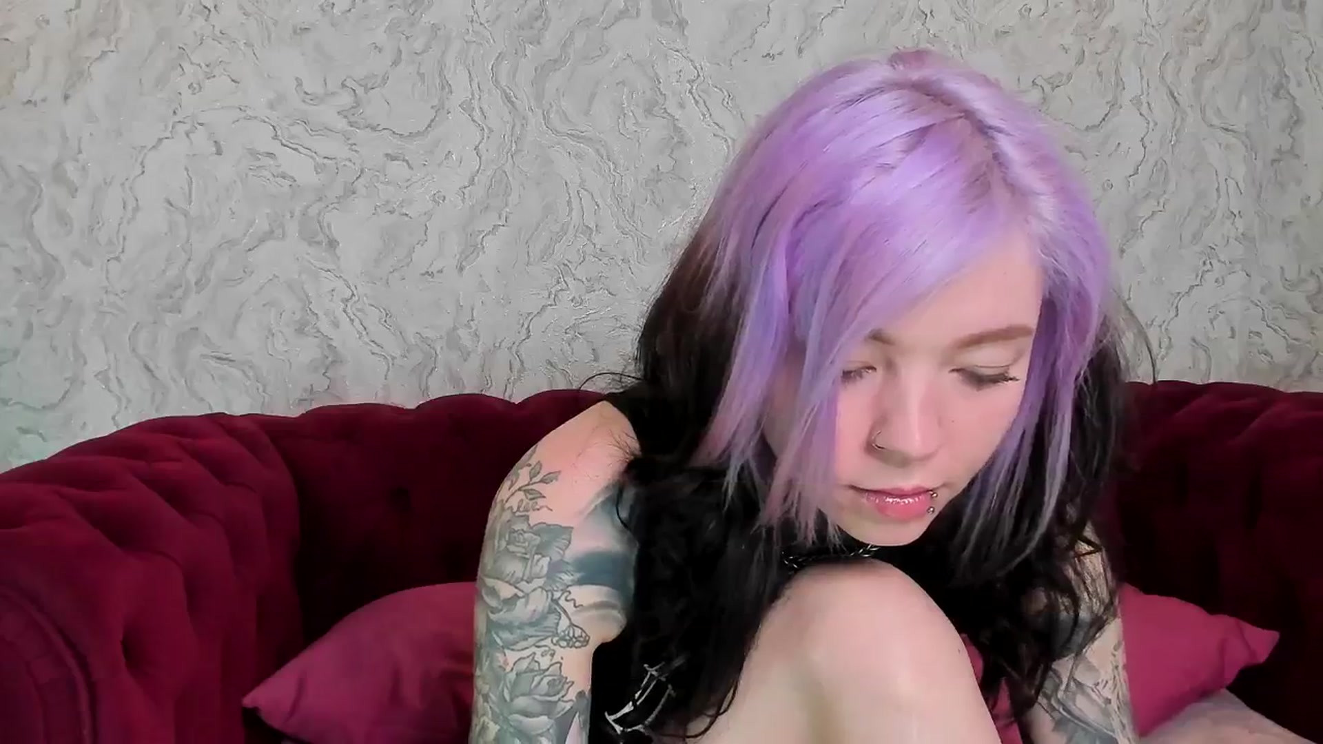 Gallery image thumbnail from LiluKayden's myfreecams stream on, 04/16/2025, 17:10 image 5 of 20