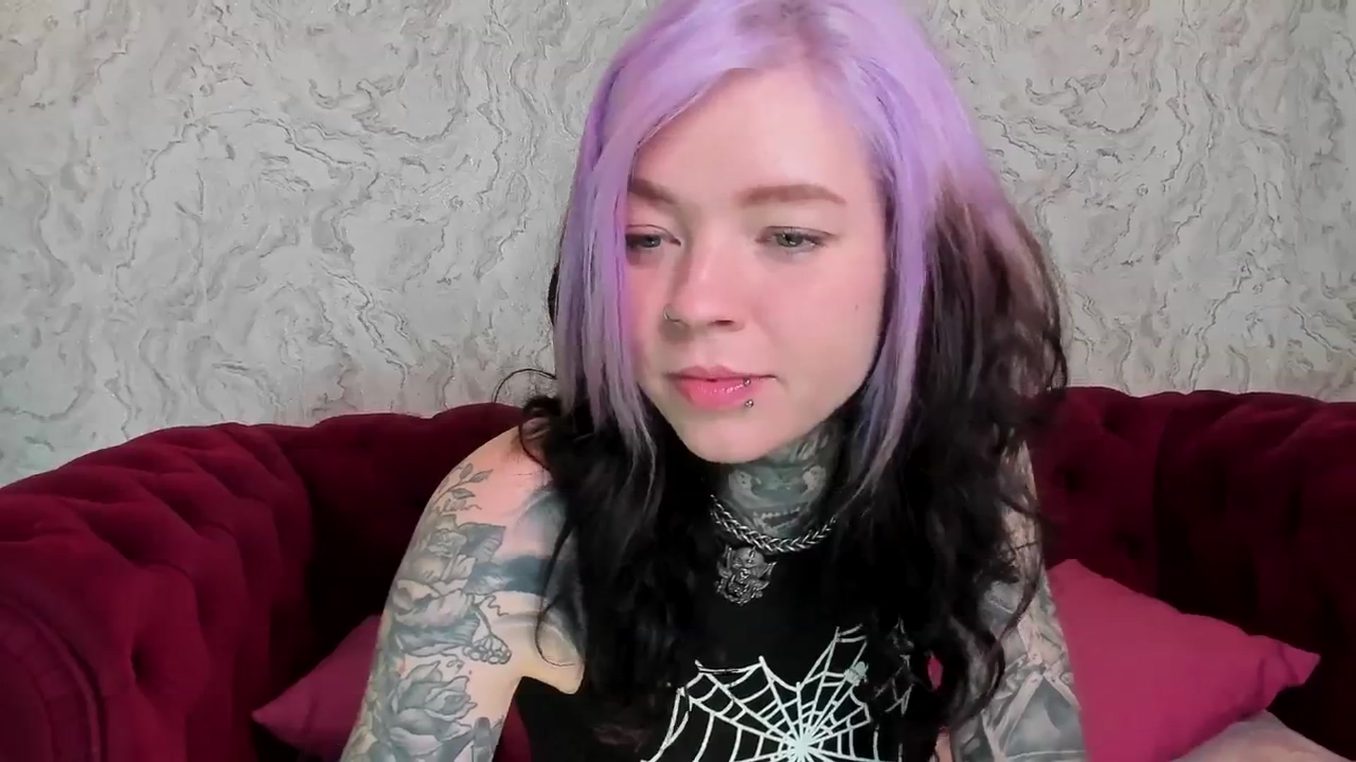 Gallery image thumbnail from LiluKayden's myfreecams stream on, 04/16/2025, 17:10 image 15 of 20