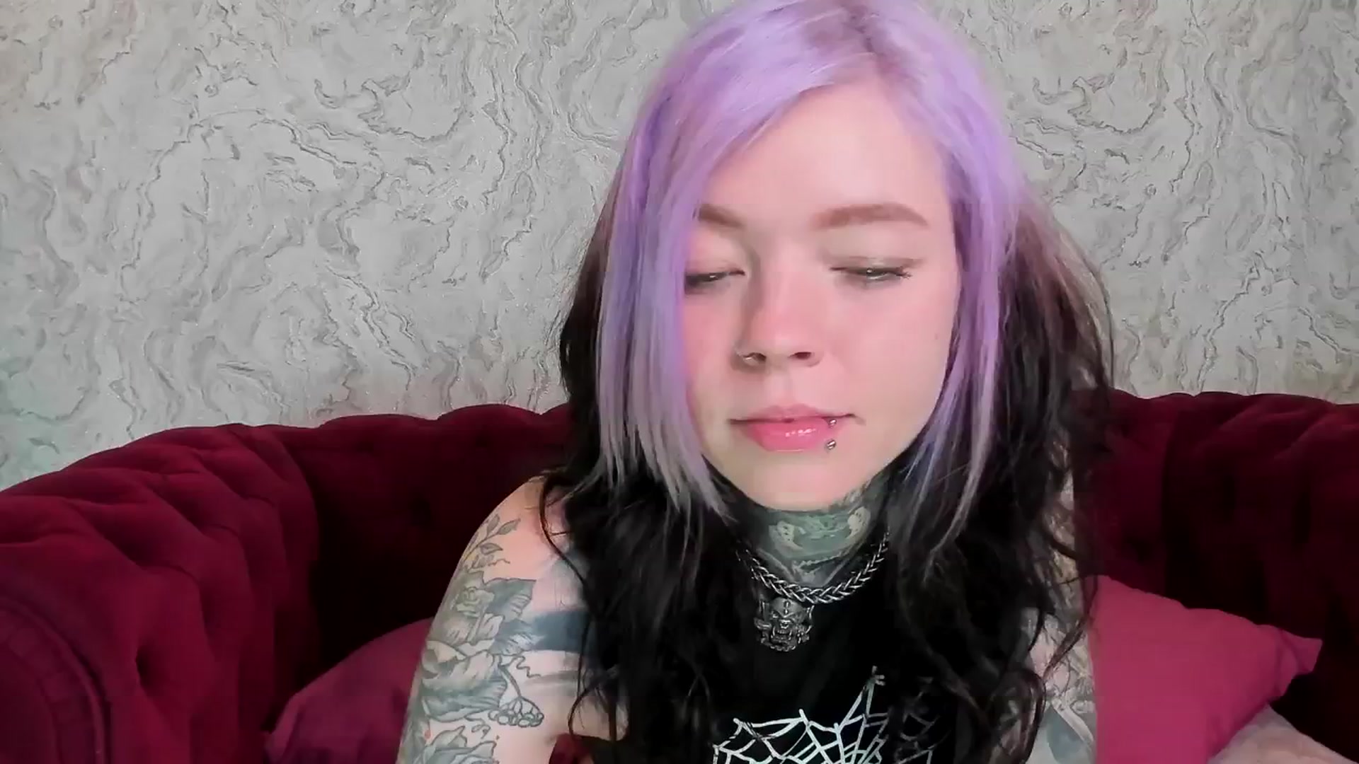 Gallery image thumbnail from LiluKayden's myfreecams stream on, 04/16/2025, 17:10 image 2 of 20