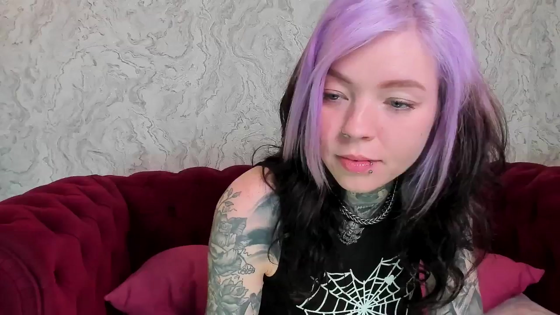 Gallery image thumbnail from LiluKayden's myfreecams stream on, 04/16/2025, 17:10 image 11 of 20