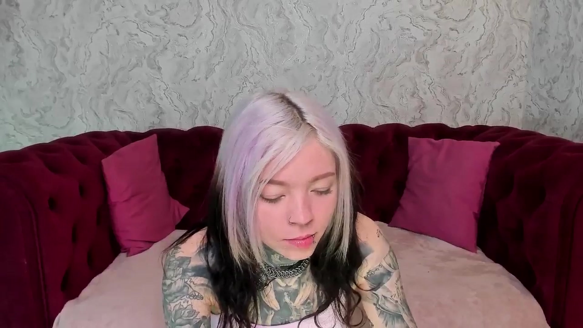 Gallery image thumbnail from LiluKayden's myfreecams stream on, 04/28/2025, 17:59 image 6 of 20