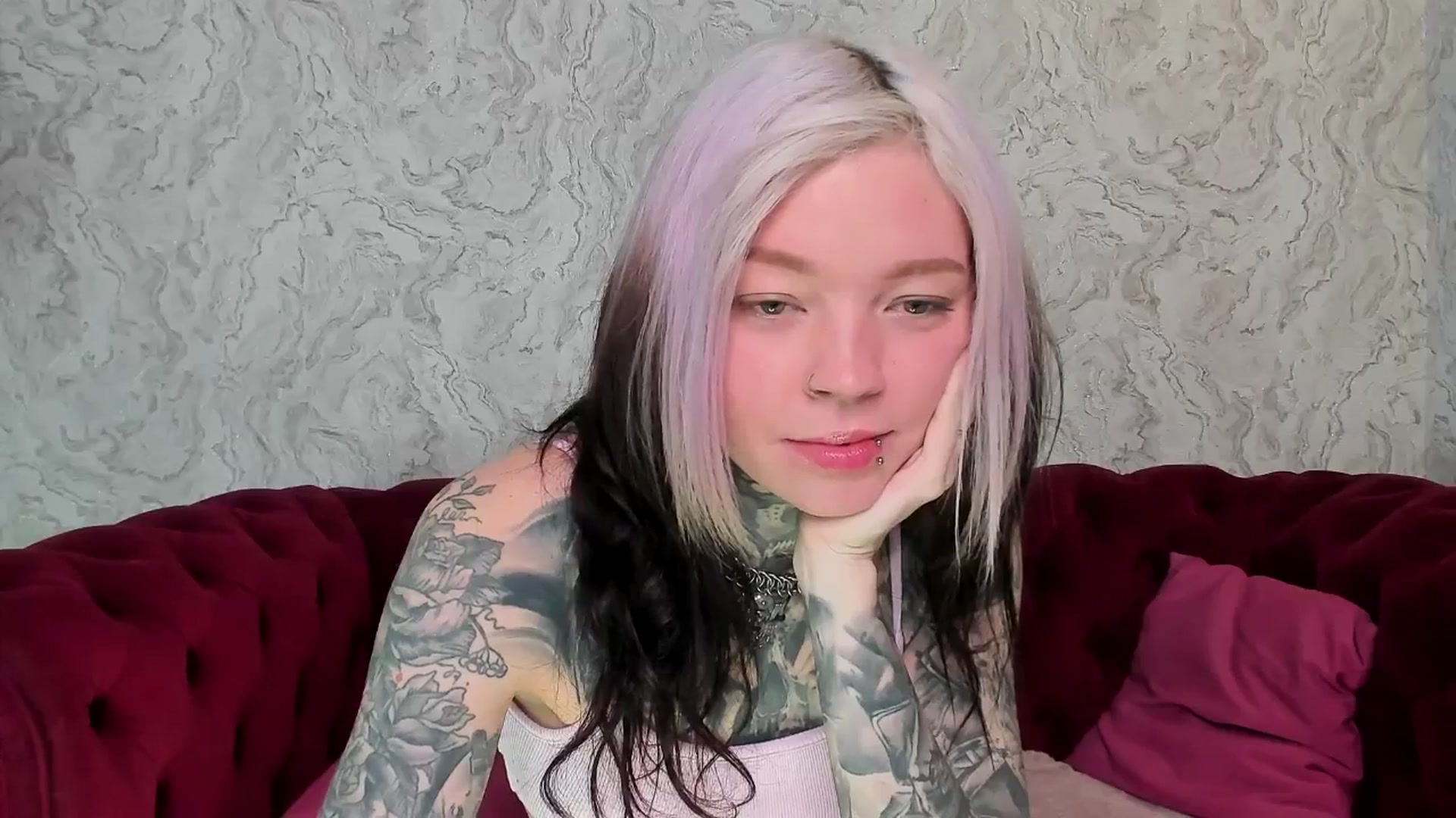 Gallery image thumbnail from LiluKayden's myfreecams stream on, 04/28/2025, 17:59 image 20 of 20