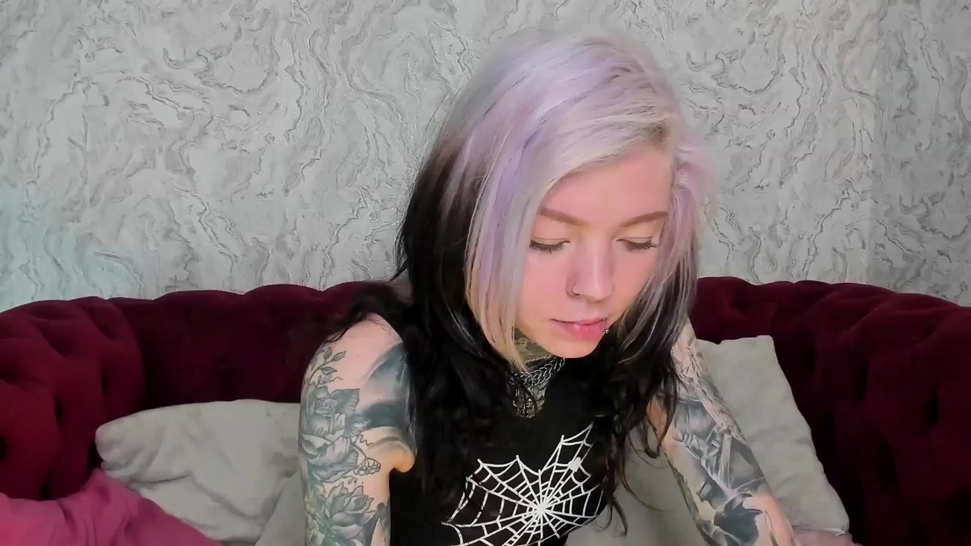 Gallery image thumbnail from LiluKayden's myfreecams stream on, 04/30/2025, 19:19 image 2 of 20