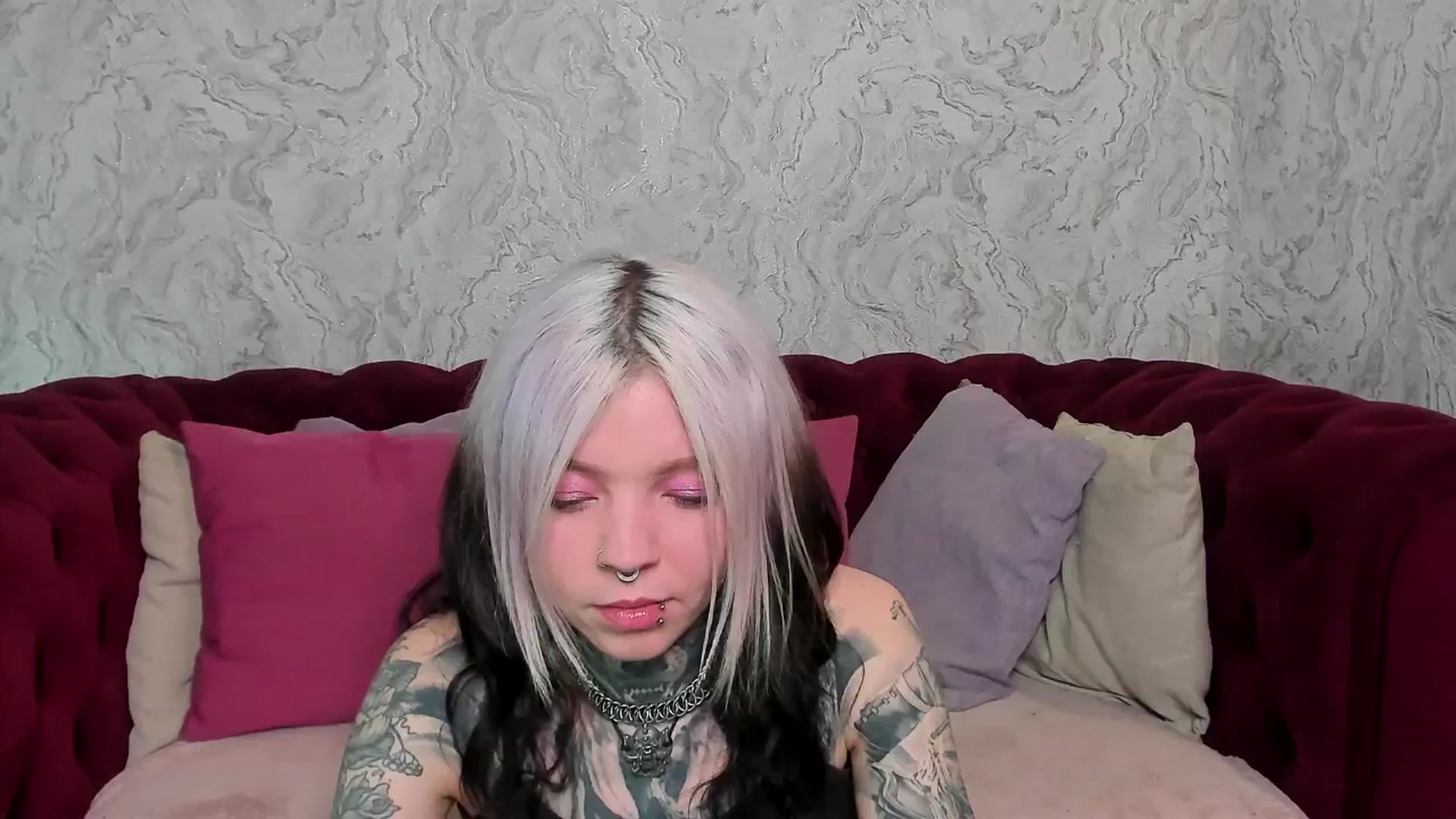 Gallery image thumbnail from LiluKayden's myfreecams stream on, 05/06/2025, 16:17 image 3 of 20