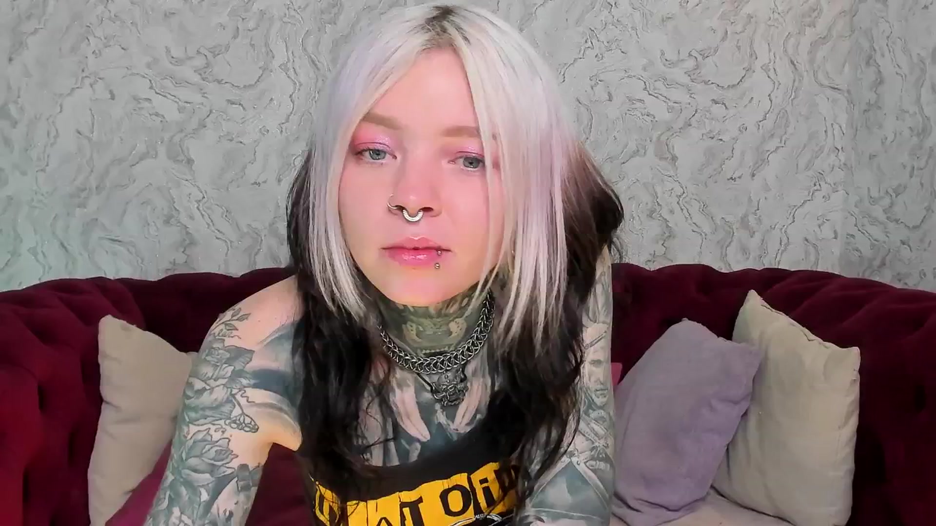Gallery image thumbnail from LiluKayden's myfreecams stream on, 05/06/2025, 16:17 image 18 of 20