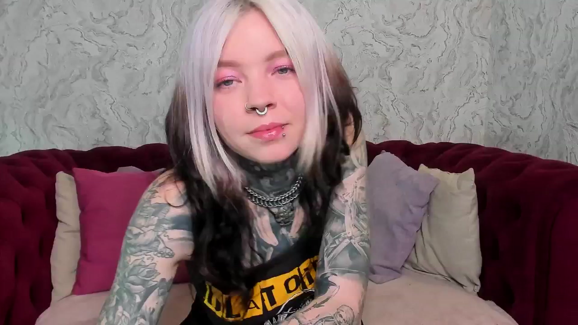Gallery image thumbnail from LiluKayden's myfreecams stream on, 05/06/2025, 16:17 image 1 of 20
