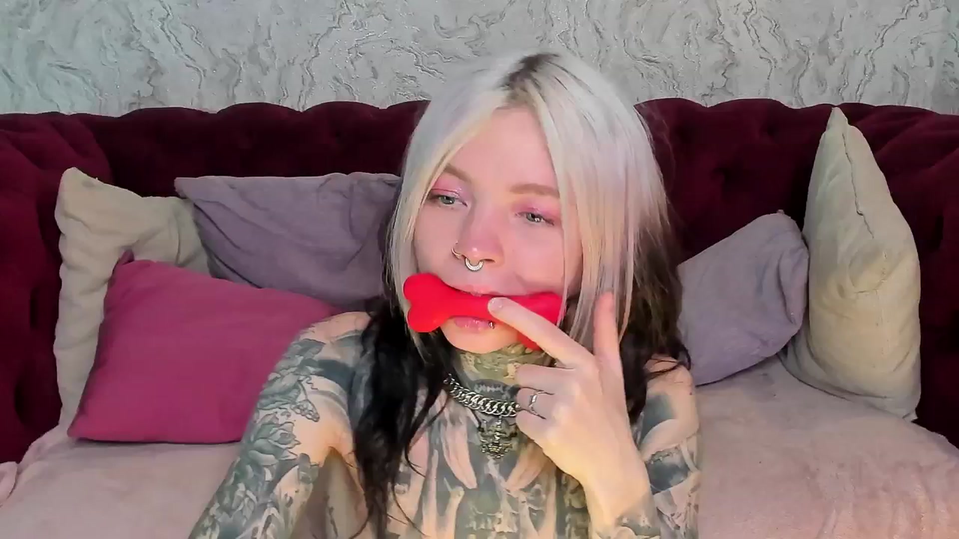 Gallery image thumbnail from LiluKayden's myfreecams stream on, 05/06/2025, 17:48 image 9 of 20