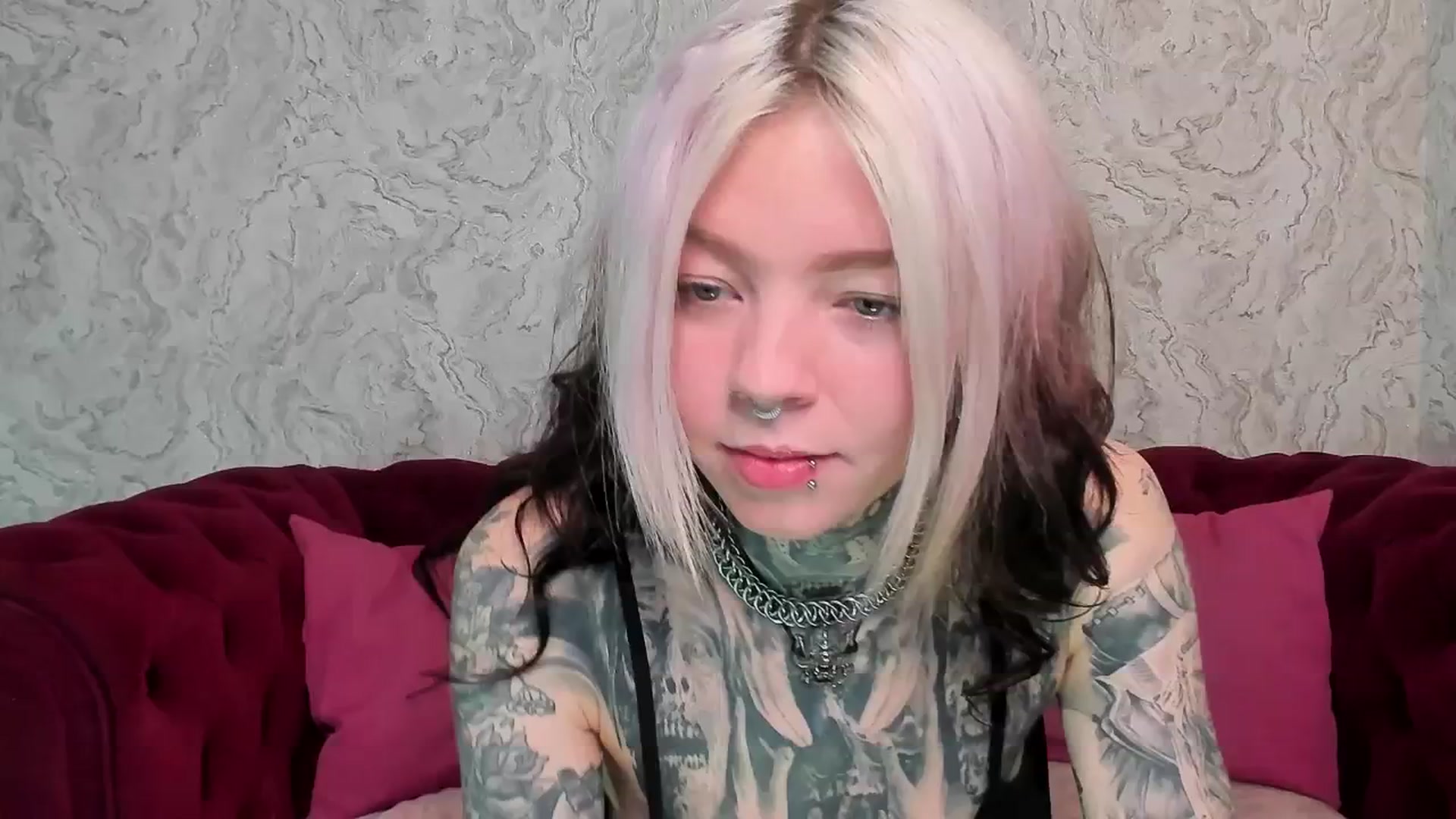 Gallery image thumbnail from LiluKayden's myfreecams stream on, 05/13/2025, 16:25 image 13 of 20