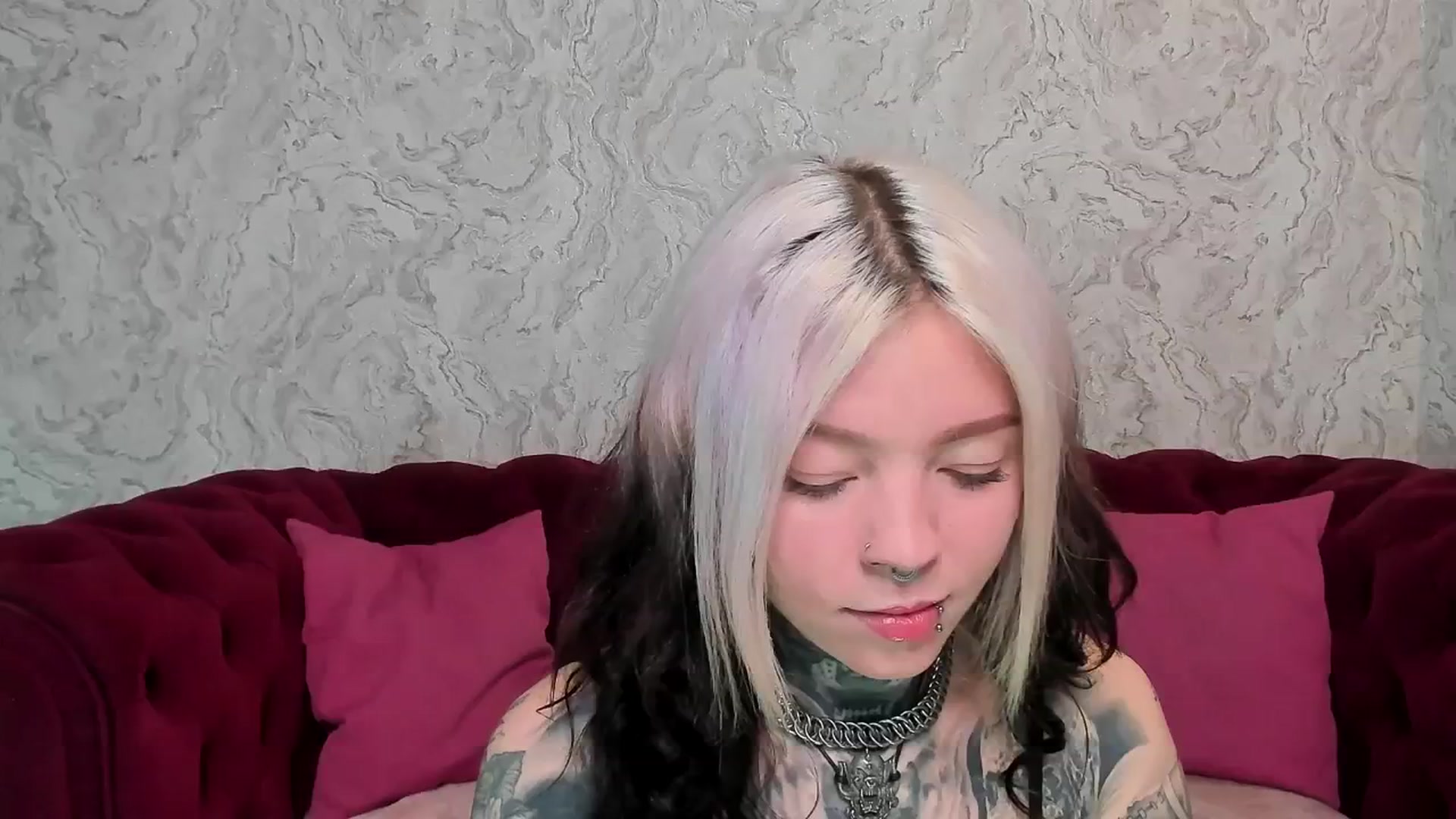 Gallery image thumbnail from LiluKayden's myfreecams stream on, 05/13/2025, 16:25 image 10 of 20