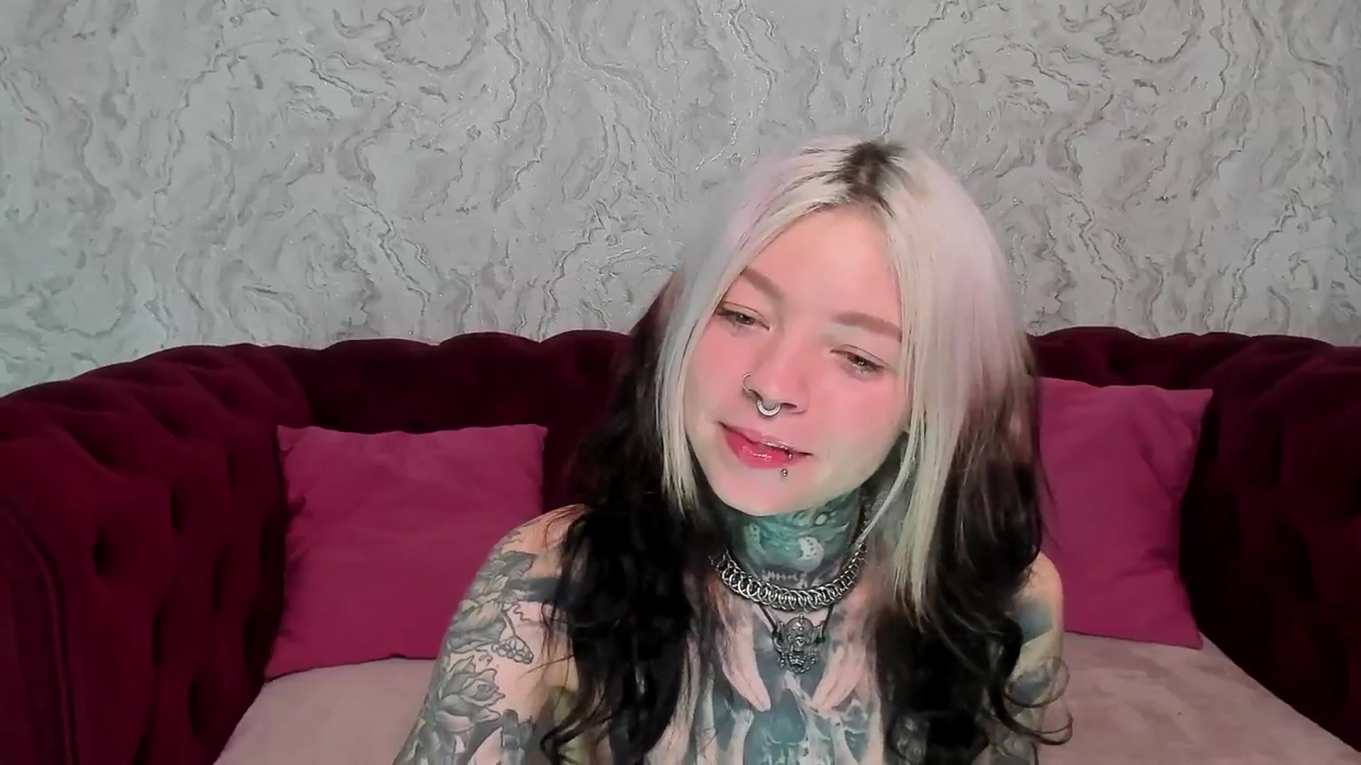 Gallery image thumbnail from LiluKayden's myfreecams stream on, 05/14/2025, 18:00 image 15 of 20
