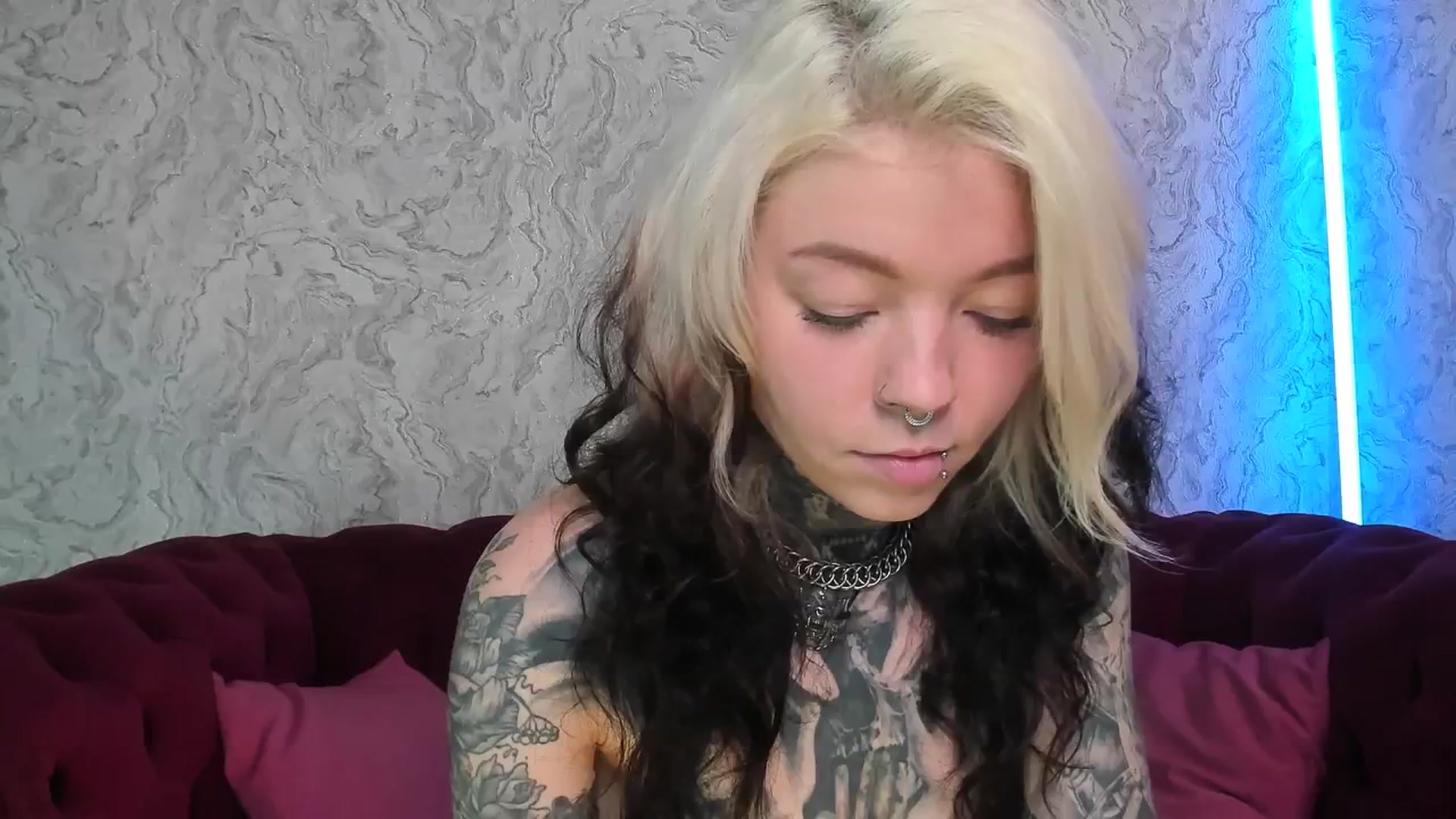 Gallery image thumbnail from LiluKayden's myfreecams stream on, 06/20/2025, 16:34 image 15 of 20