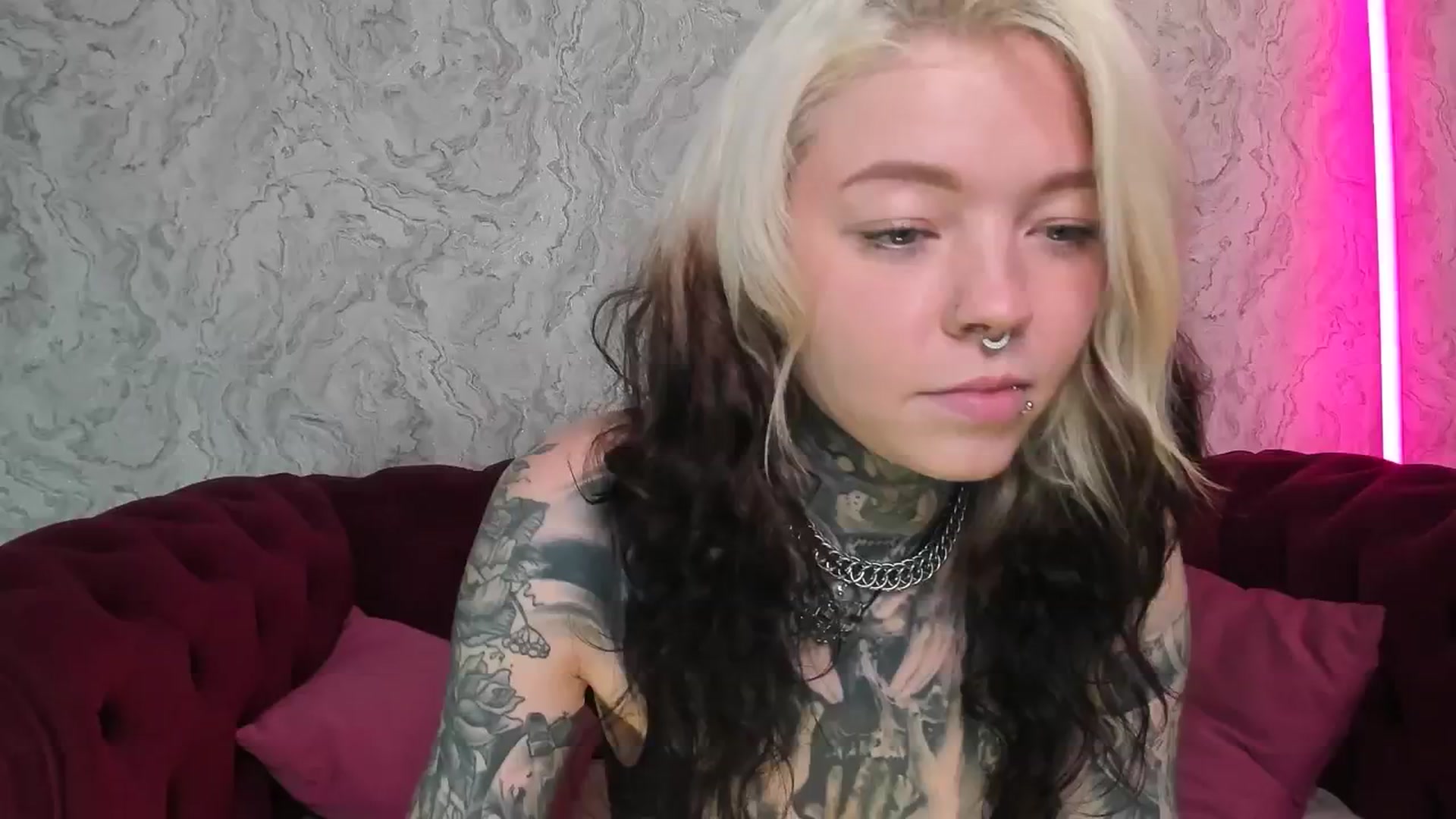 Gallery image thumbnail from LiluKayden's myfreecams stream on, 06/20/2025, 17:26 image 18 of 20