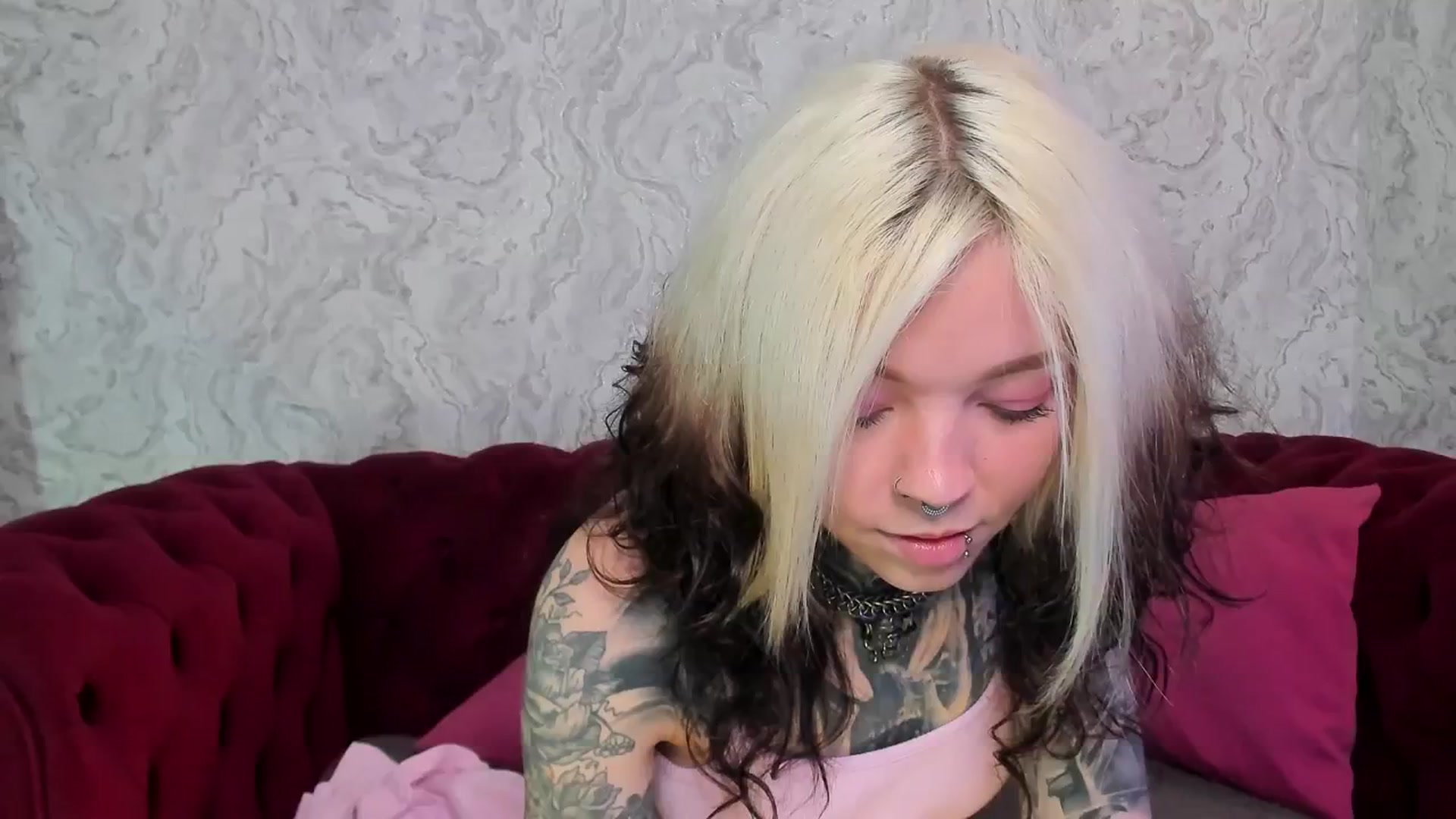 Gallery image thumbnail from LiluKayden's myfreecams stream on, 06/26/2025, 15:34 image 6 of 20