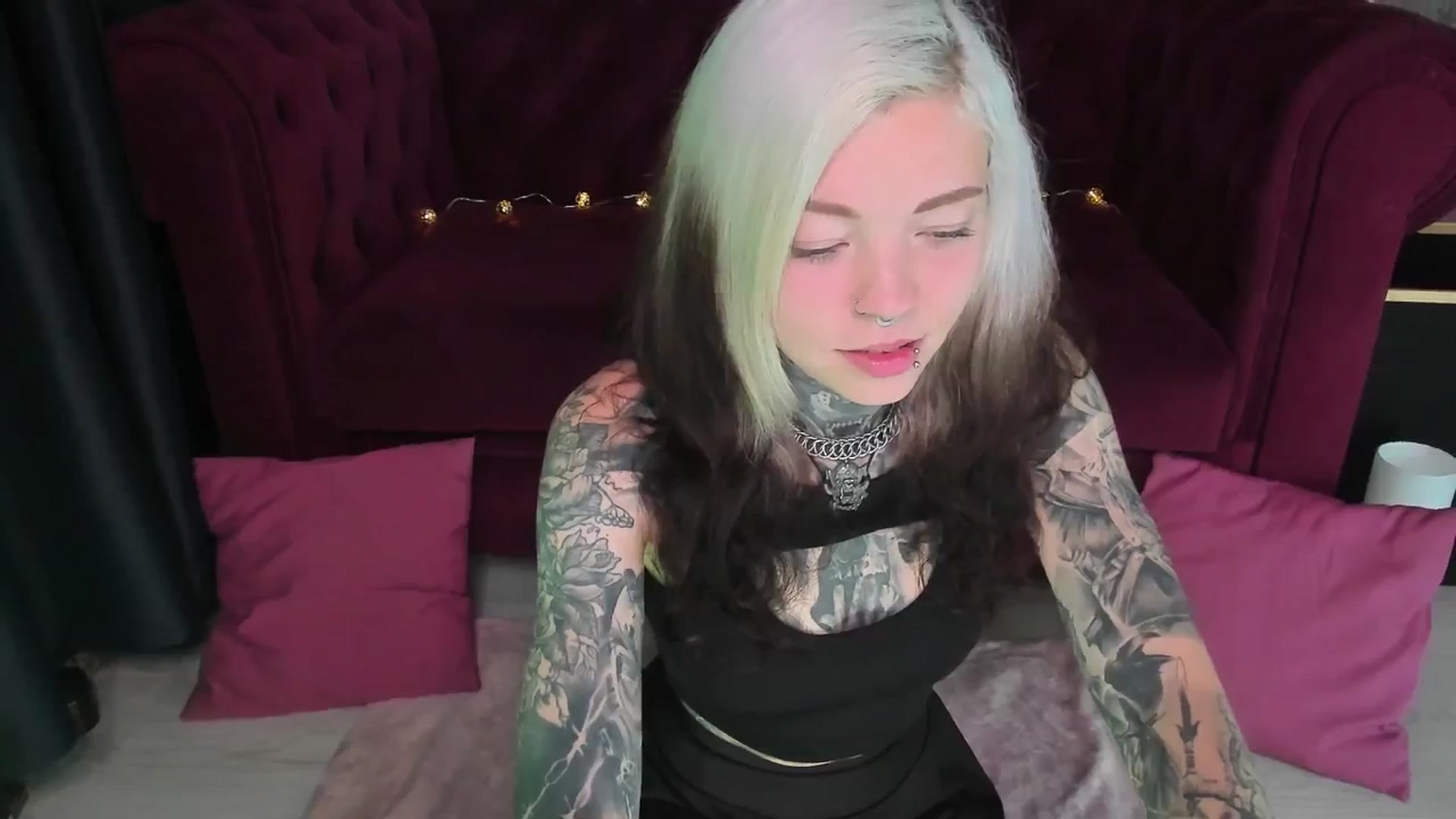 Gallery image thumbnail from LiluKayden's myfreecams stream on, 08/11/2025, 18:09 image 4 of 20