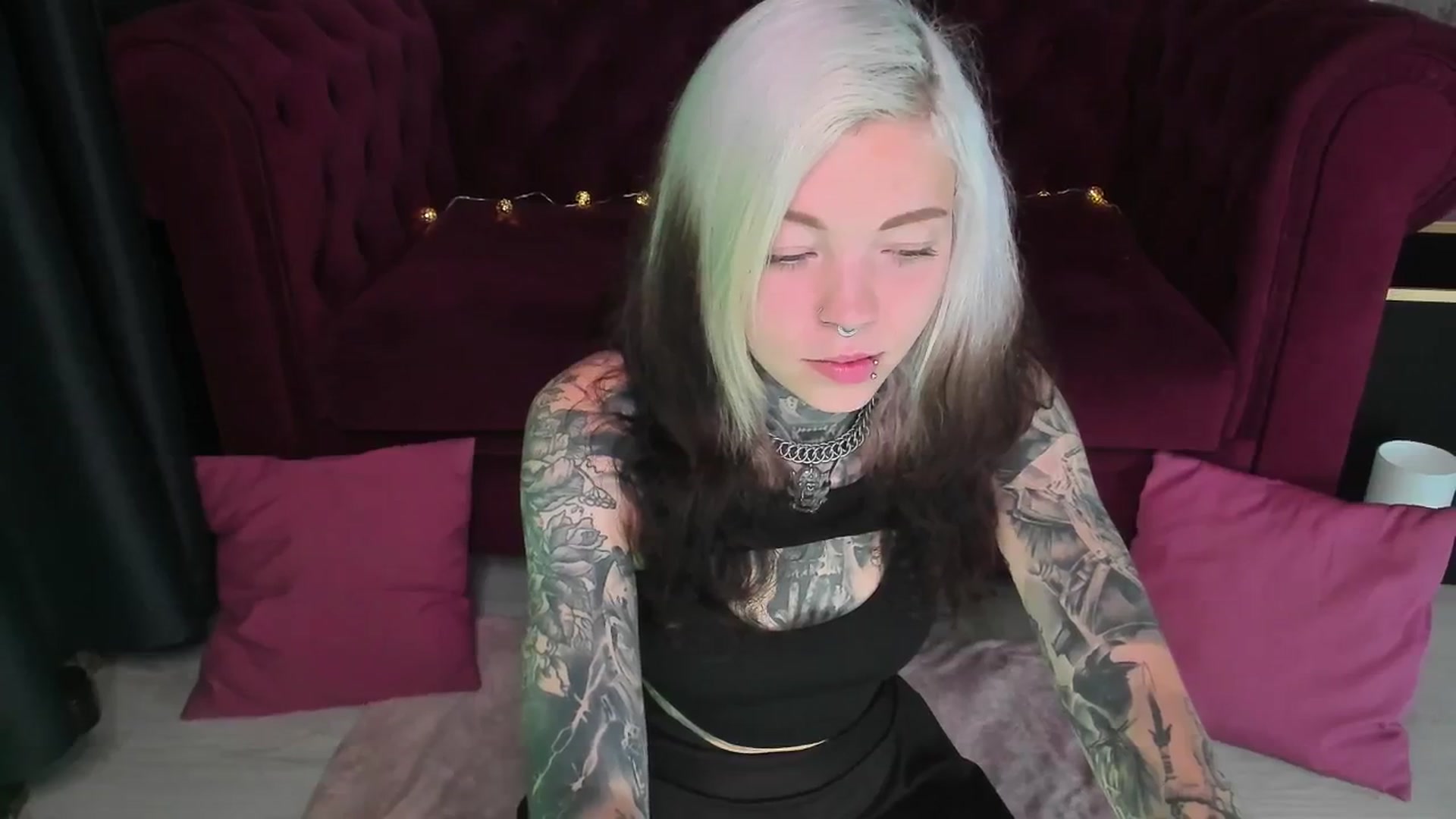 Gallery image thumbnail from LiluKayden's myfreecams stream on, 08/11/2025, 18:09 image 3 of 20